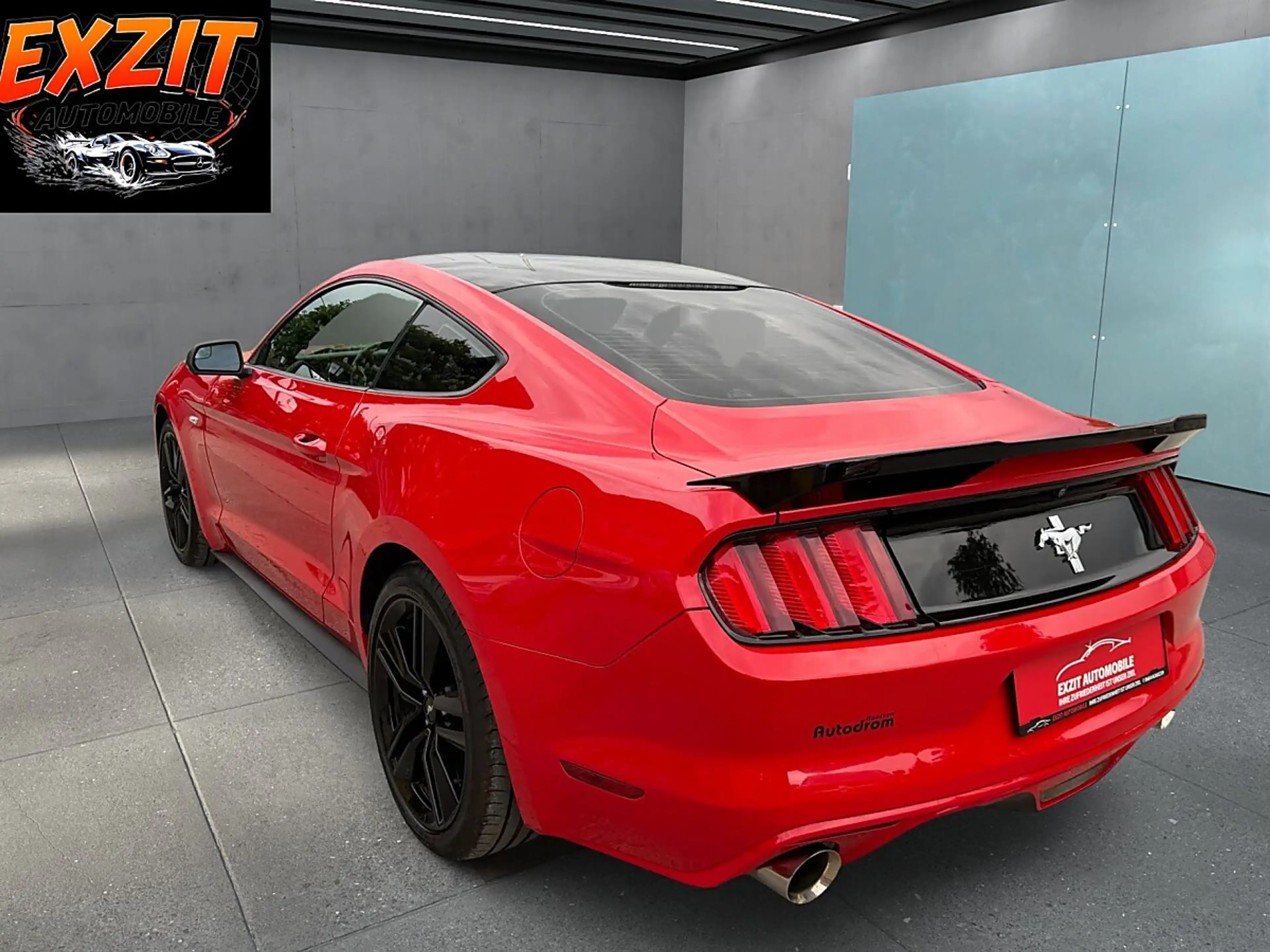 Ford Mustang 3,7 EcoBoost Aut. — photo 5
