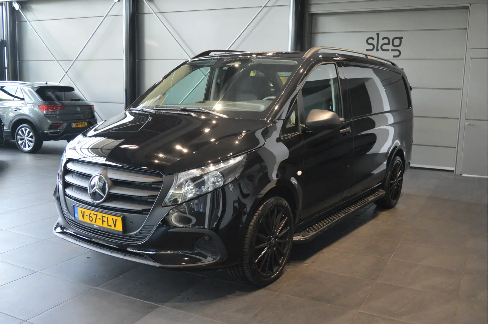 Mercedes-Benz Vito 114 CDI L2 navi leer camera side bars cruise 20 in Zwart - 2