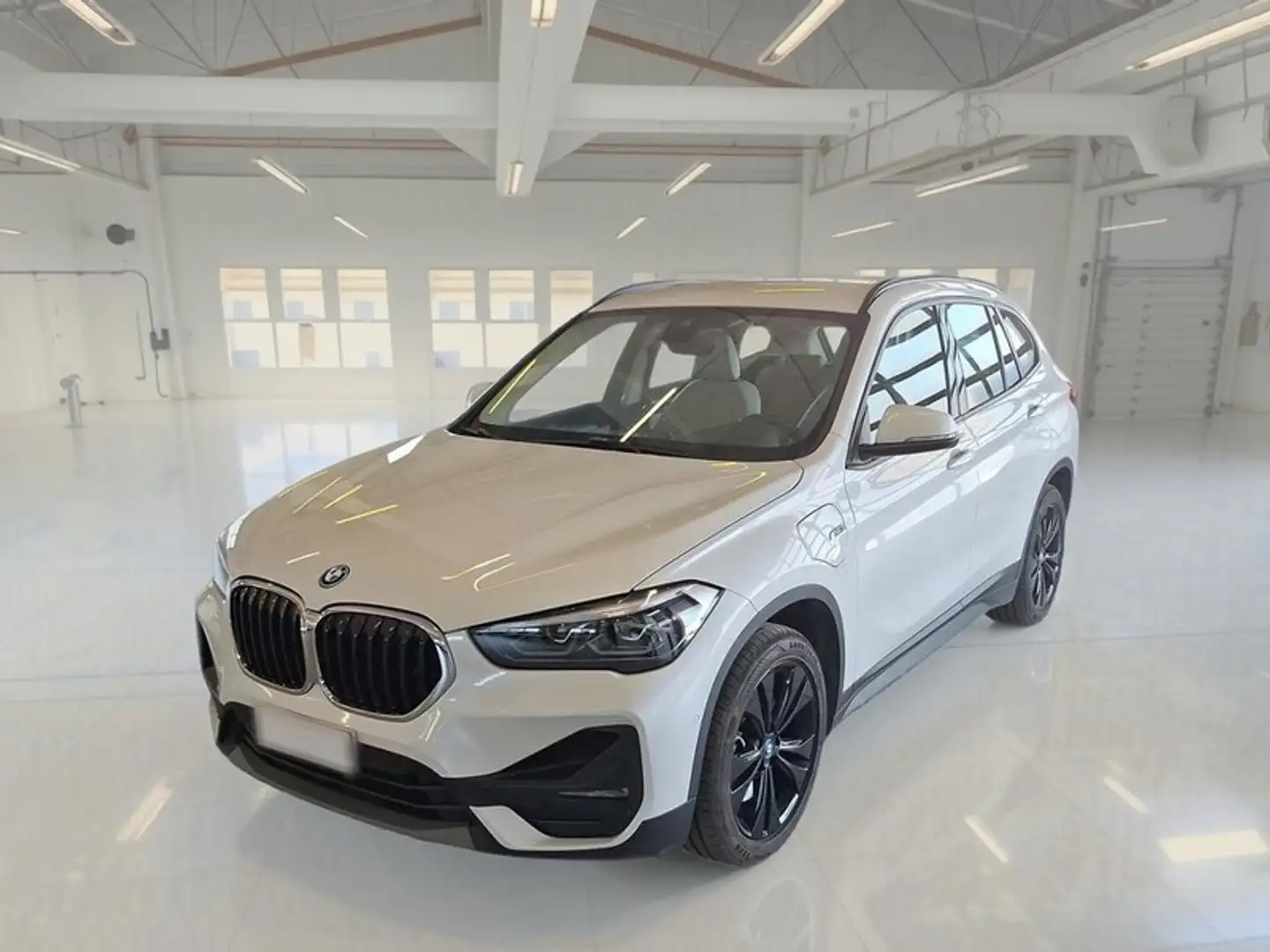 BMW X1 xDrive 25e Business Advantage automatico - 1