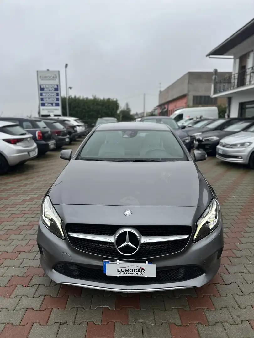 Mercedes-Benz A 180 d Premium Next Grigio - 2
