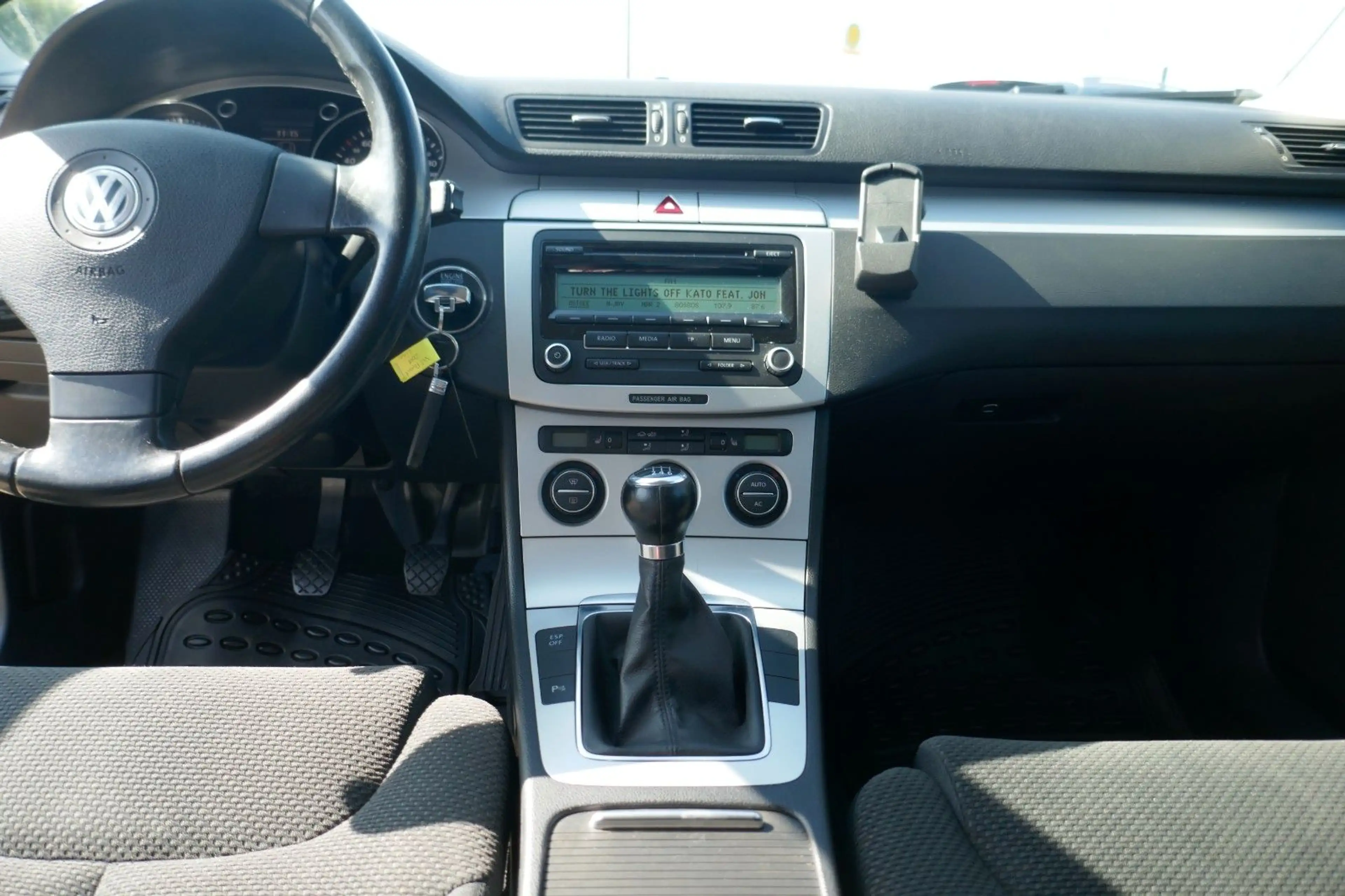 Volkswagen Passat 1.4 TSI Comfortline PDC SHZ KLIMA — photo 12