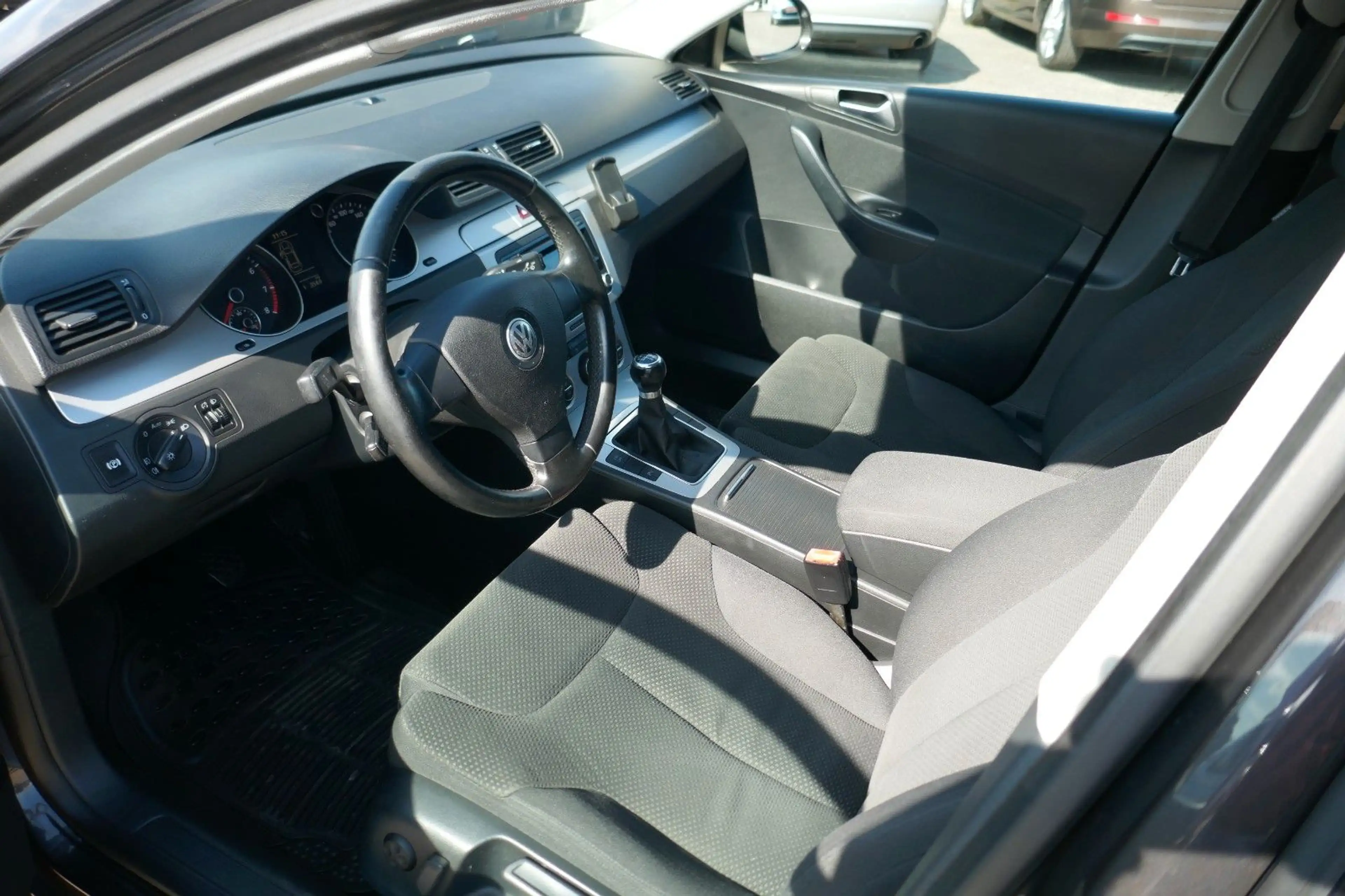 Volkswagen Passat 1.4 TSI Comfortline PDC SHZ KLIMA — photo 9
