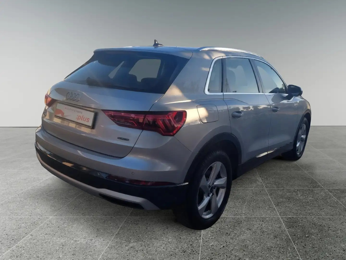Audi Q3 Q3 40 TDI quattro S tronic Business Advanced Silber - 2