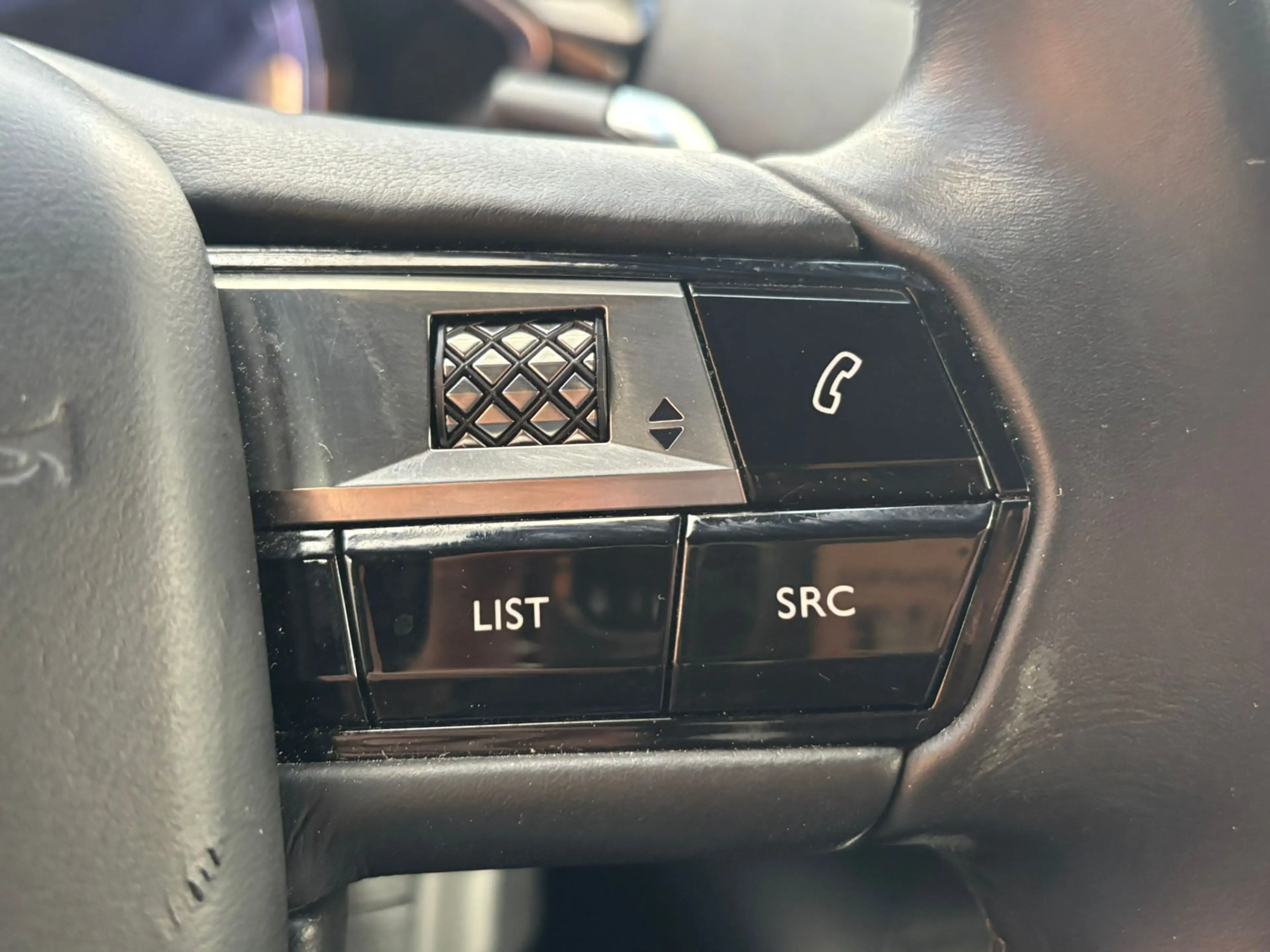 DS Automobiles DS 3 Crossback PureTech 155 Rivoli | Carplay | Leder | Keyless | — photo 11