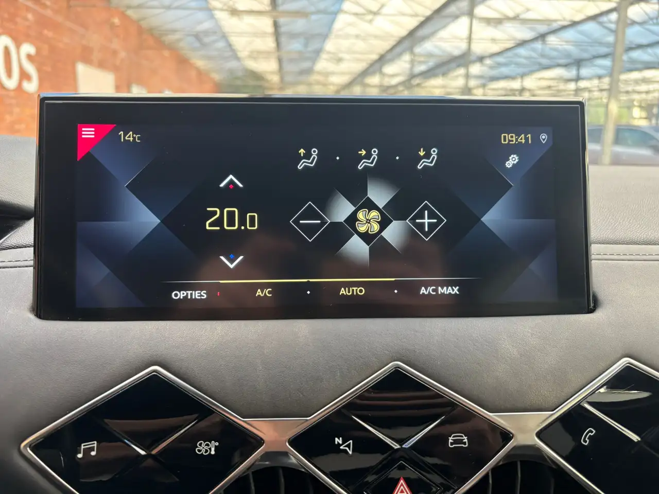 DS Automobiles DS 3 Crossback 2022 — фото 17
