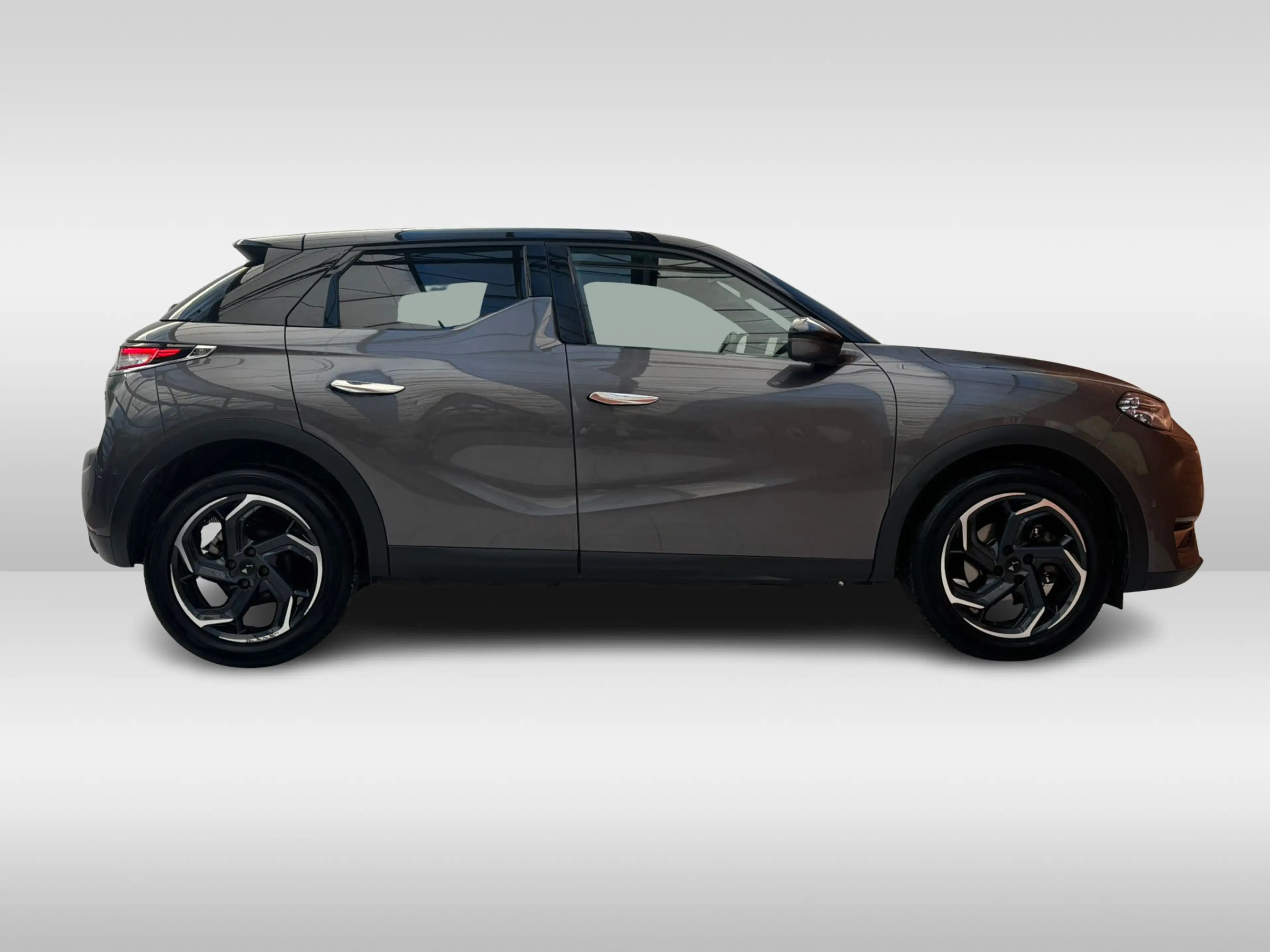 DS Automobiles DS 3 Crossback PureTech 155 Rivoli | Carplay | Leder | Keyless | — photo 5