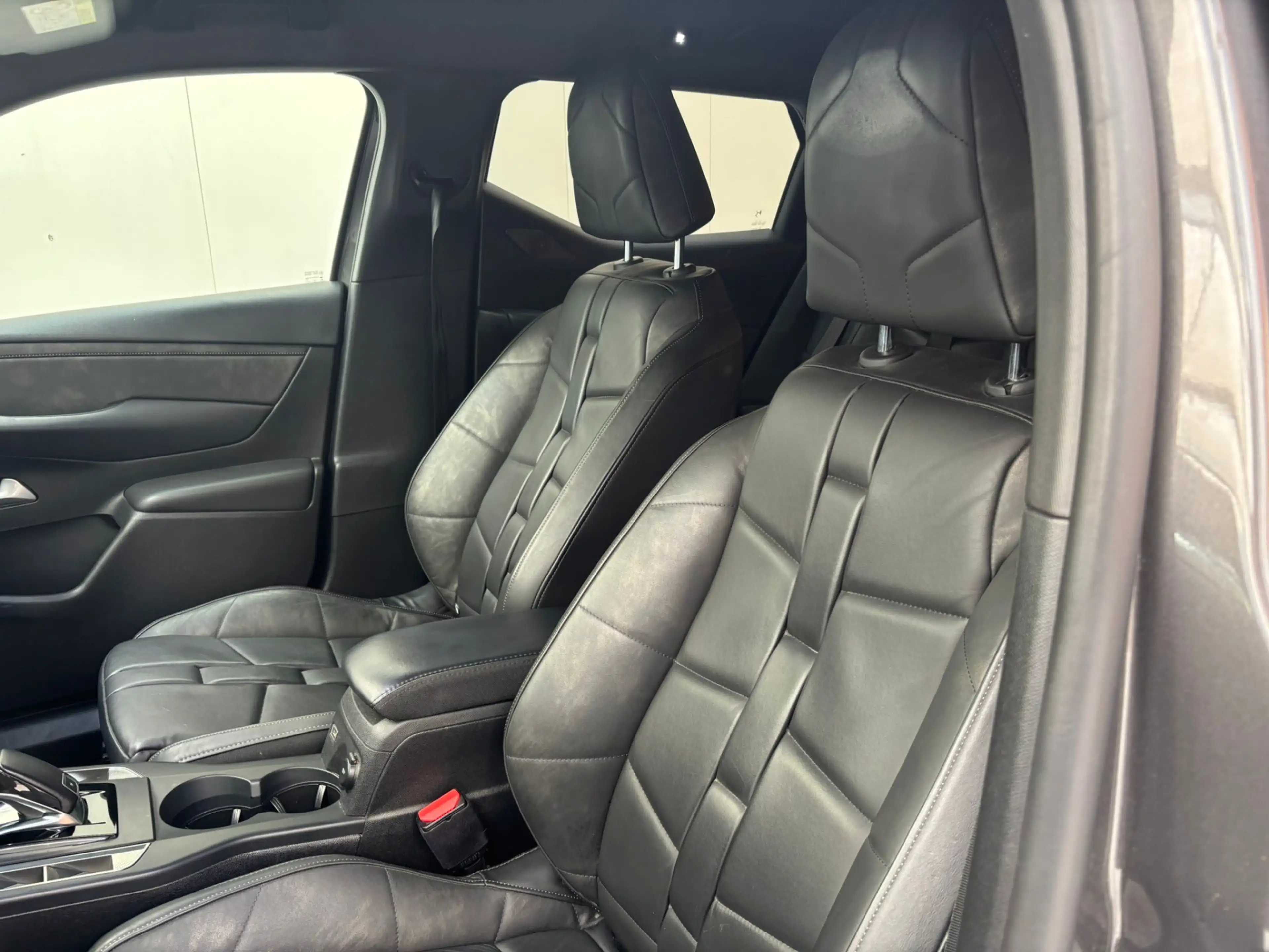 DS Automobiles DS 3 Crossback PureTech 155 Rivoli | Carplay | Leder | Keyless | — photo 2