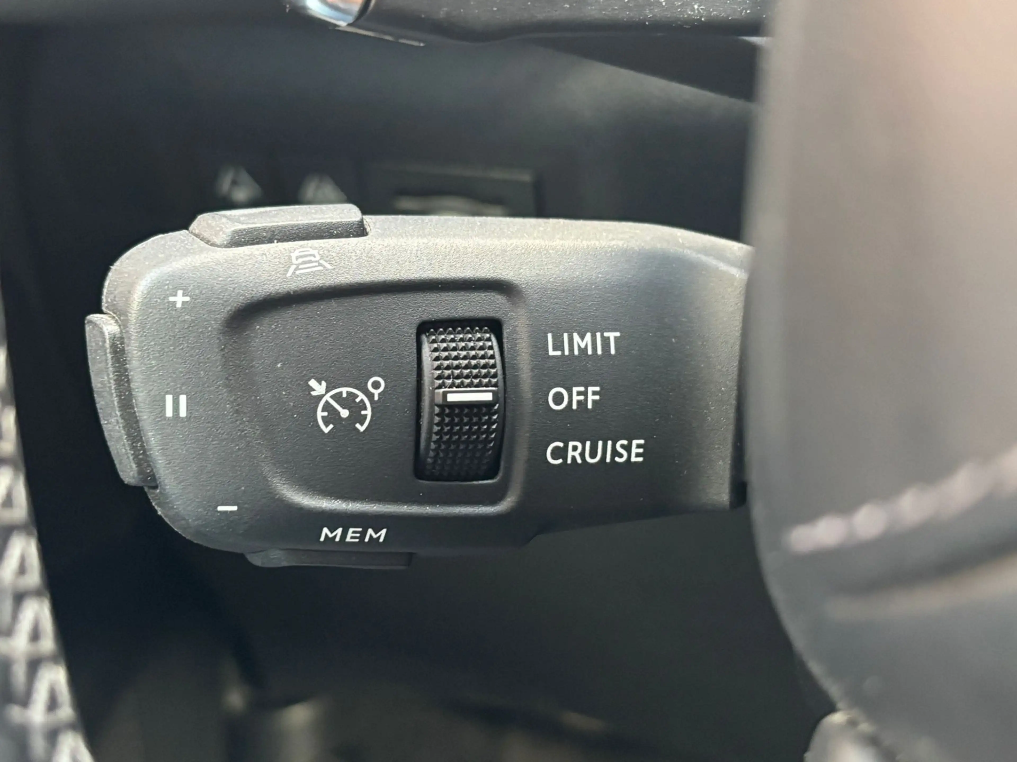 DS Automobiles DS 3 Crossback PureTech 155 Rivoli | Carplay | Leder | Keyless | — photo 8