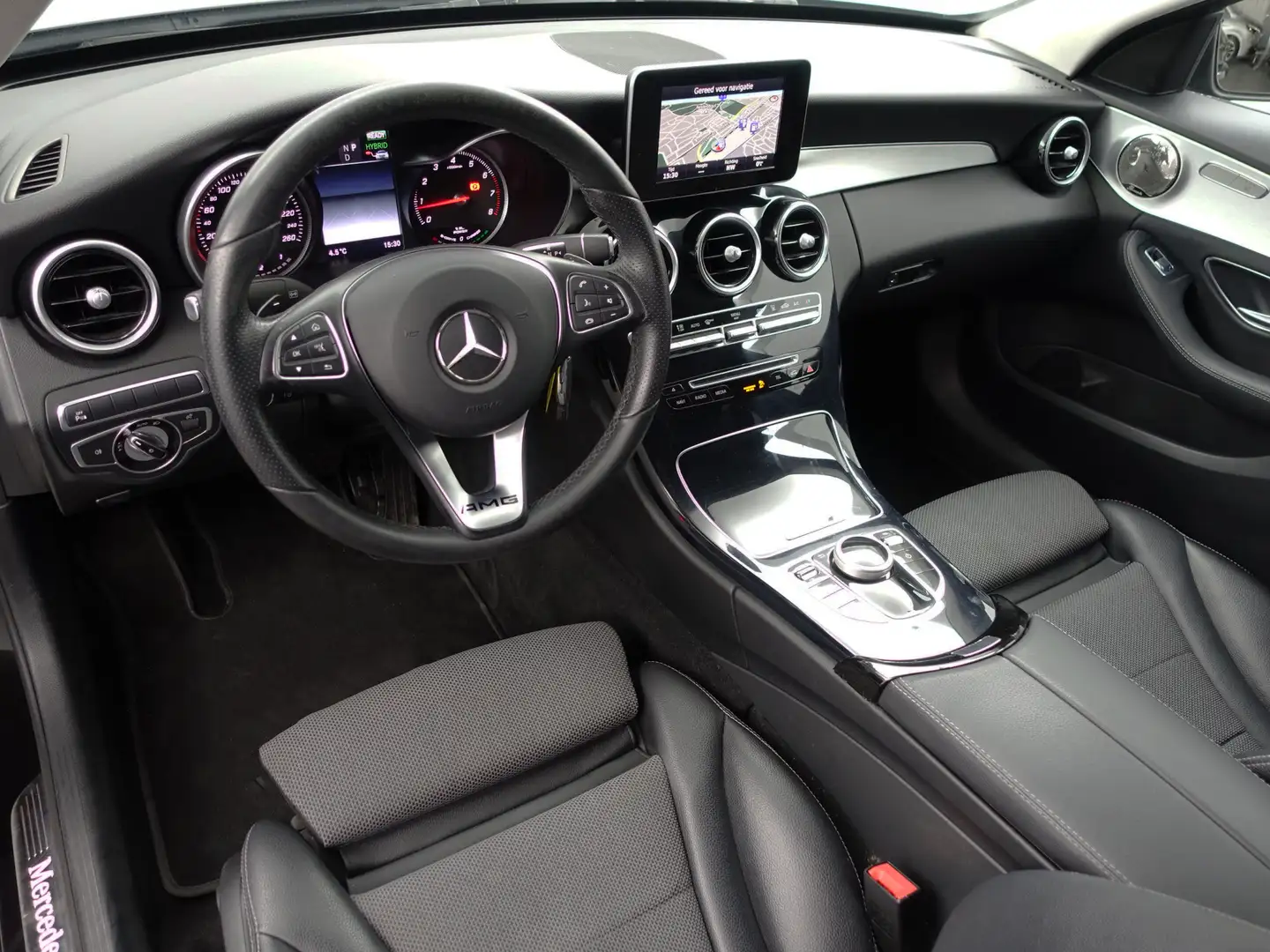 Mercedes-Benz C 350 e AMG Night Edition Aut- Xenon Led, Sfeerverlichti Zwart - 2