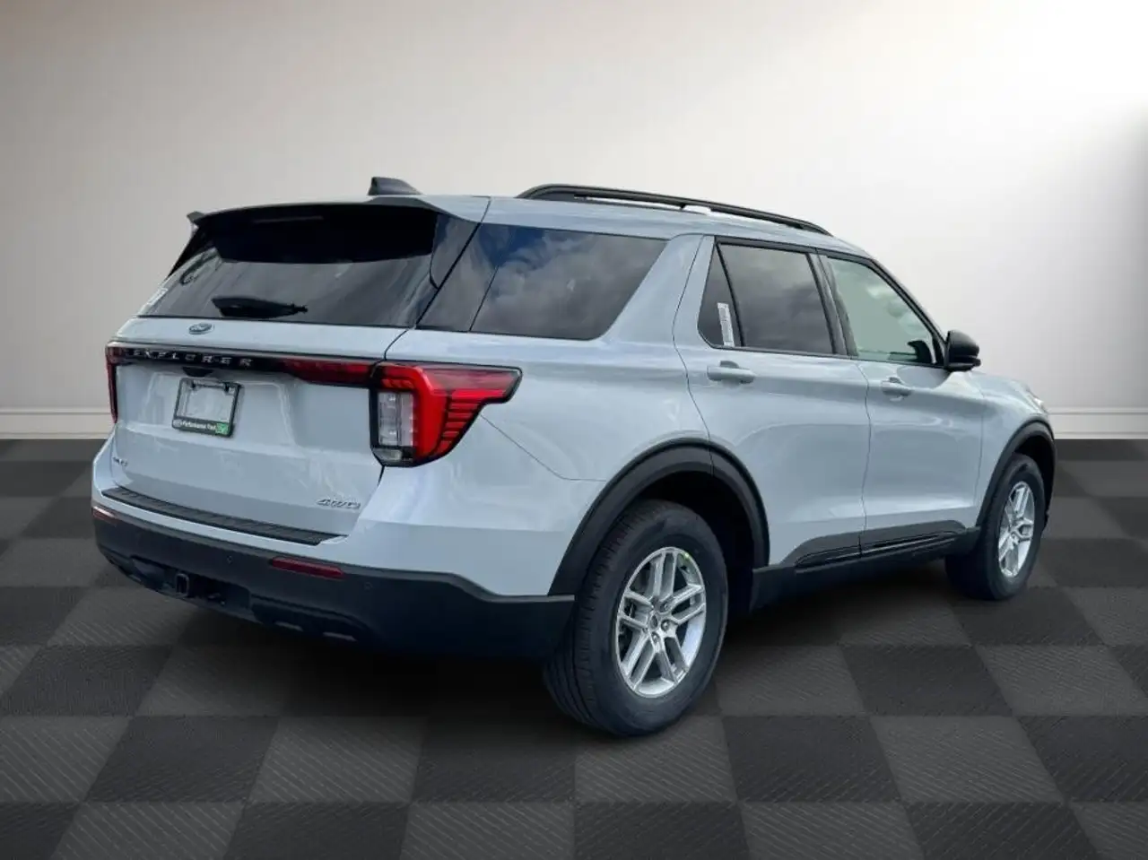 Ford Explorer снимка Ford Explorer