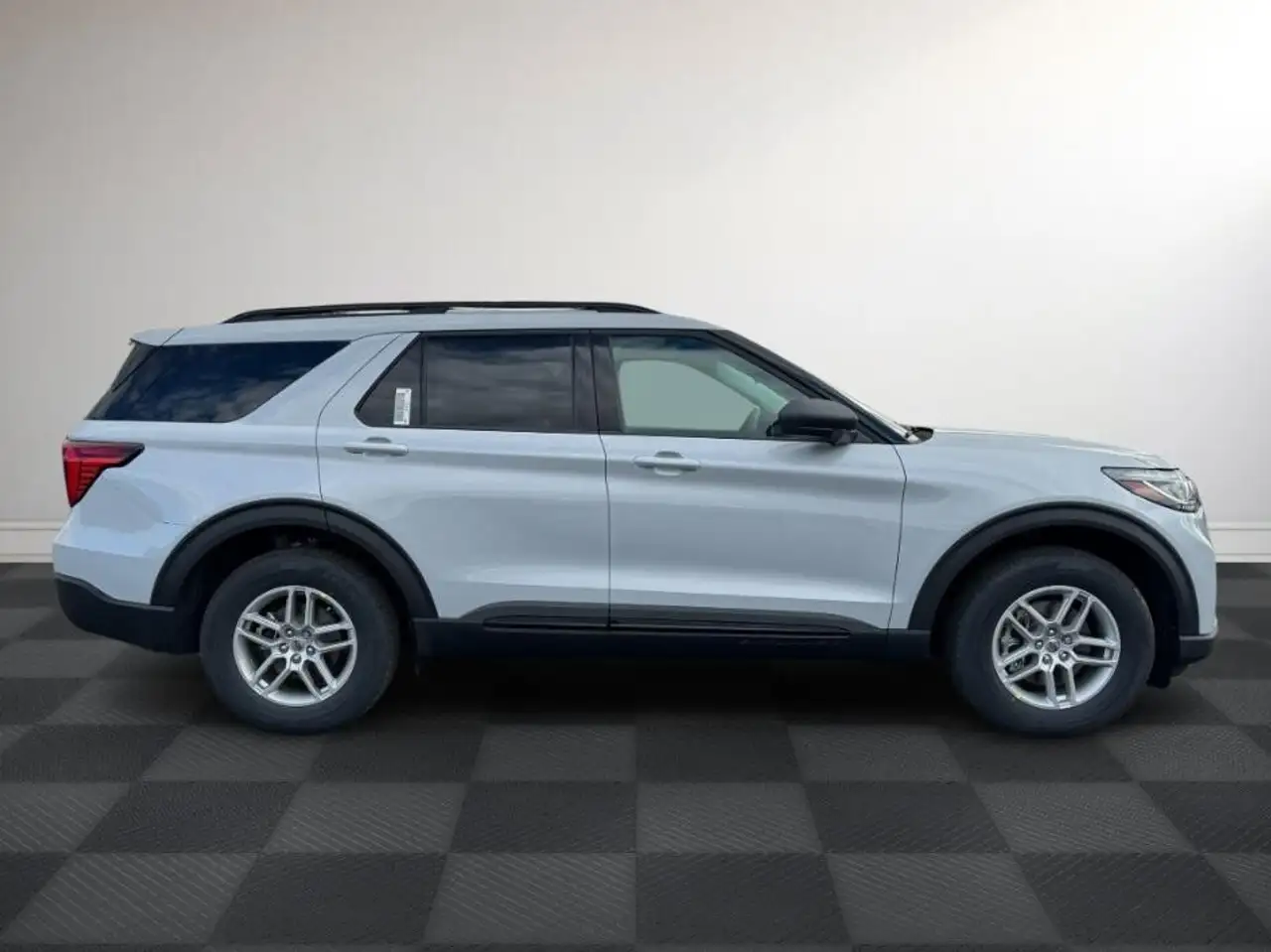 Ford Explorer снимка Ford Explorer