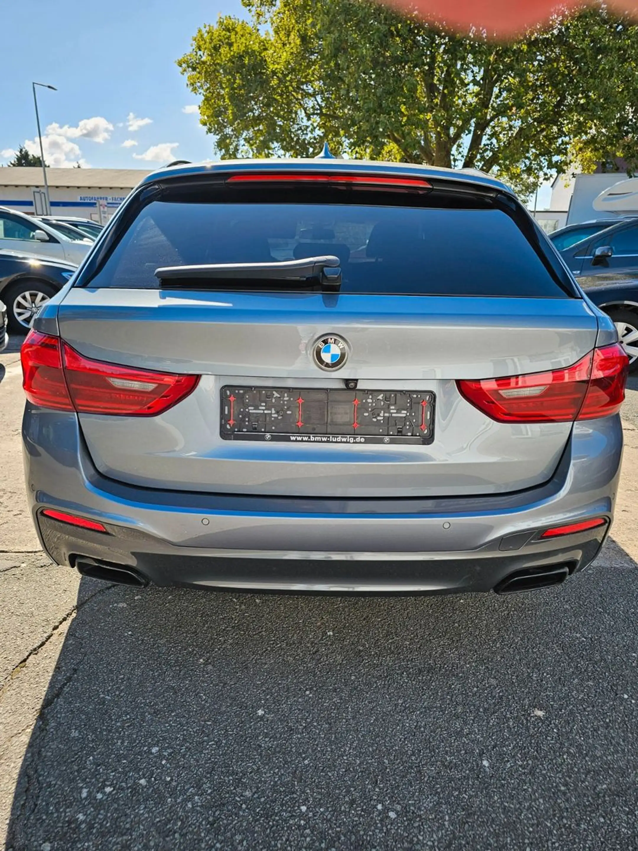 BMW 550 5 Touring M550 d xDrive LED Leder Softclose — photo 14