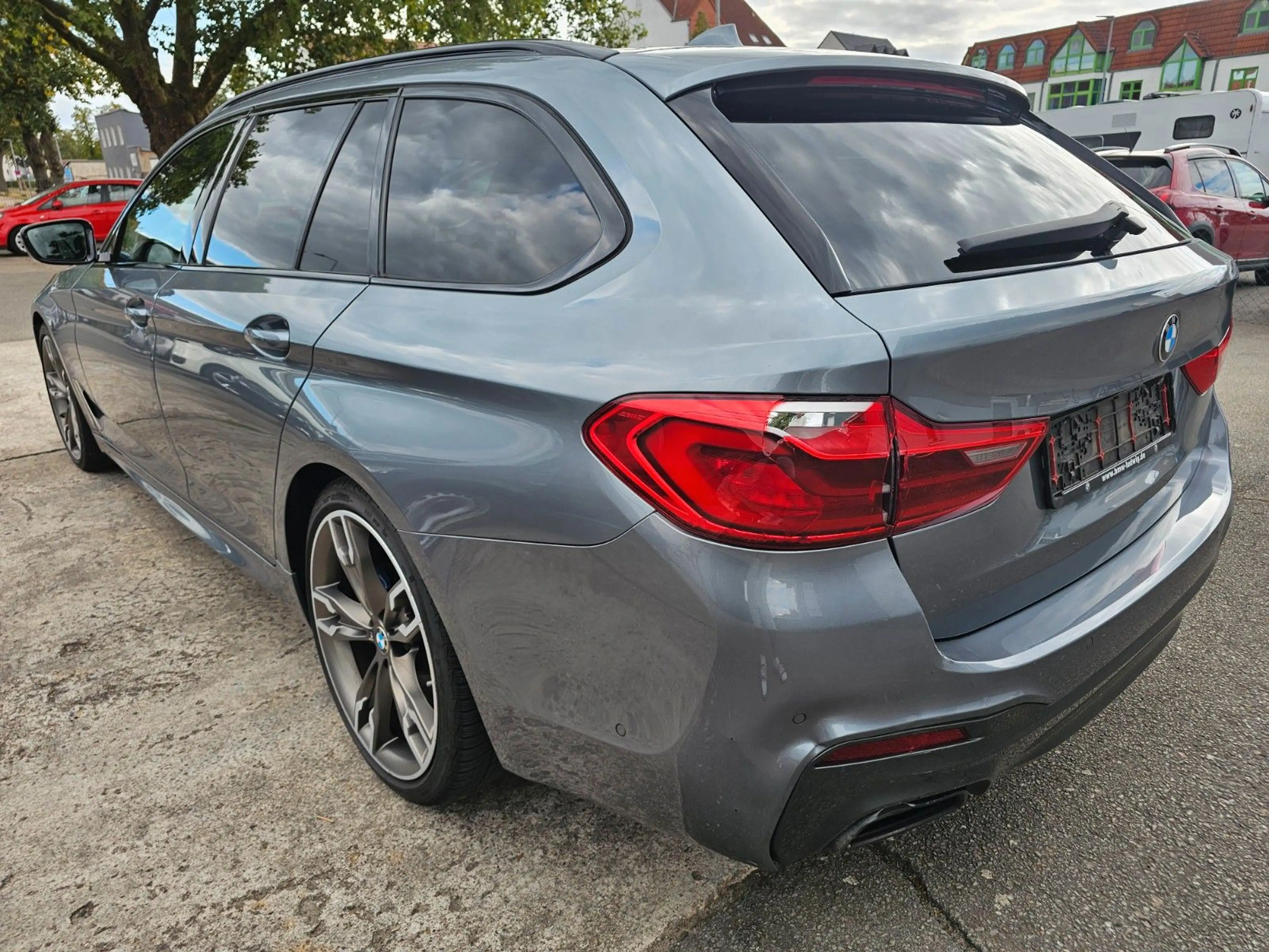 BMW 550 5 Touring M550 d xDrive LED Leder Softclose — photo 2