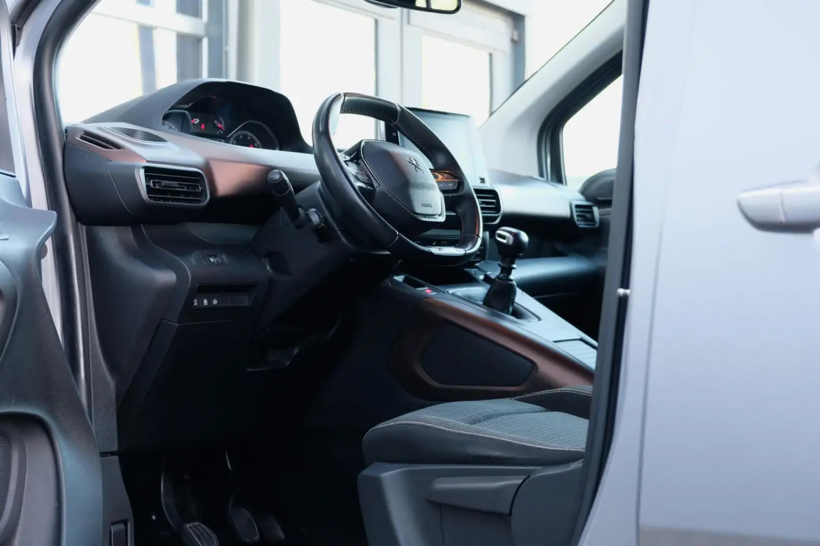 Peugeot Rifter 1.2 GT-Line *78.654km* |D-RIEM Vervangen| Navigati Grijs - 2