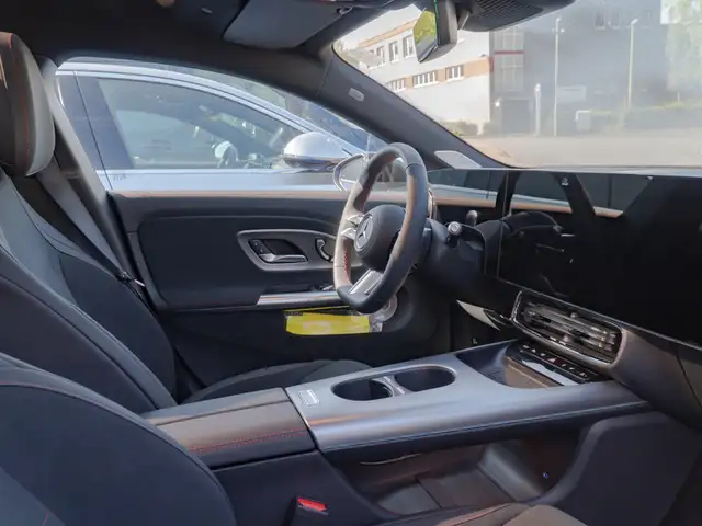 Mercedes-Benz CLA view 9