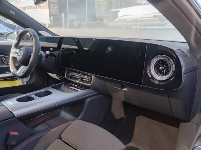 Mercedes-Benz CLA view 8