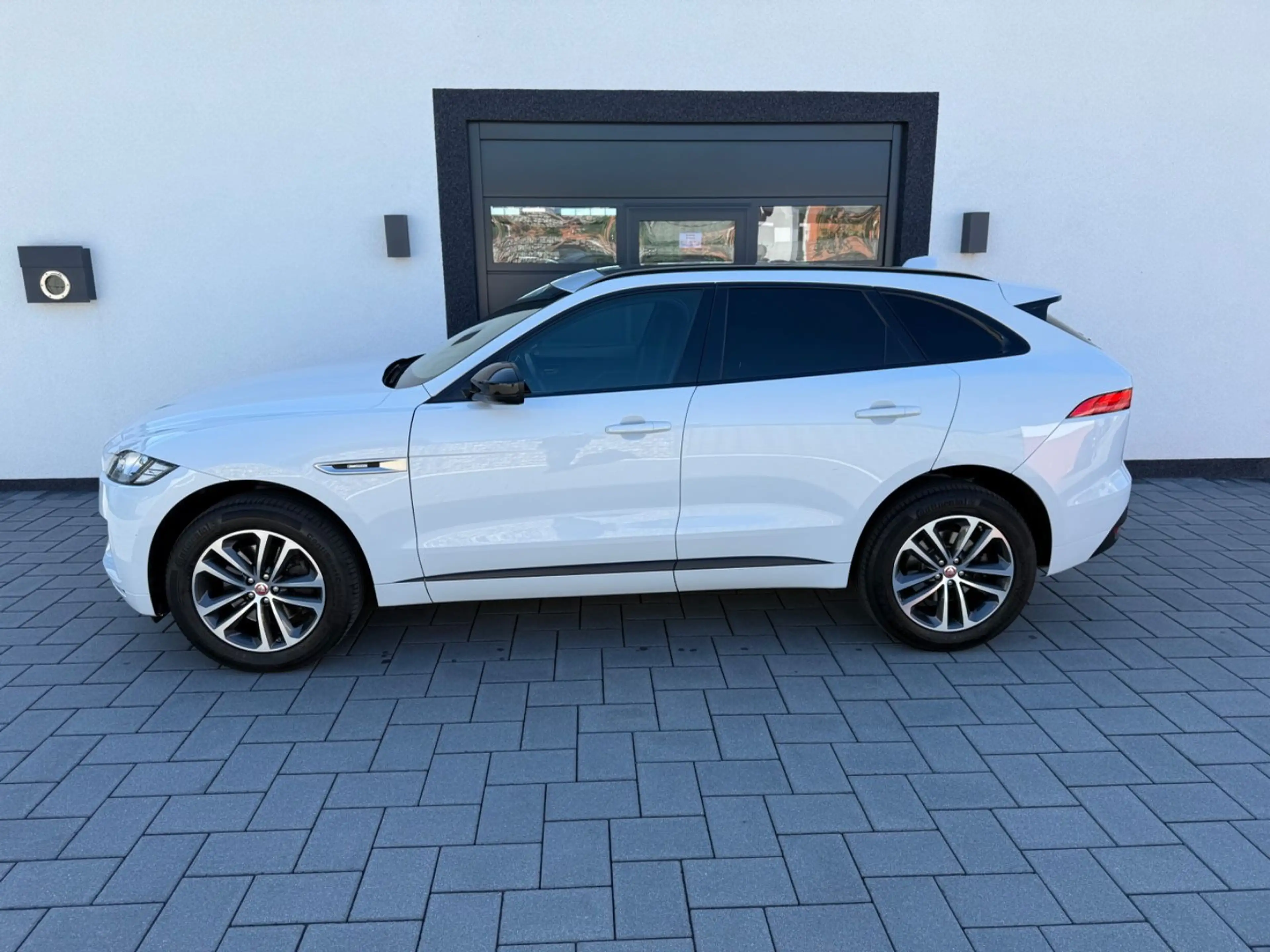 Jaguar F-Pace R F-PACE S AWD"Neue Steuerketten"