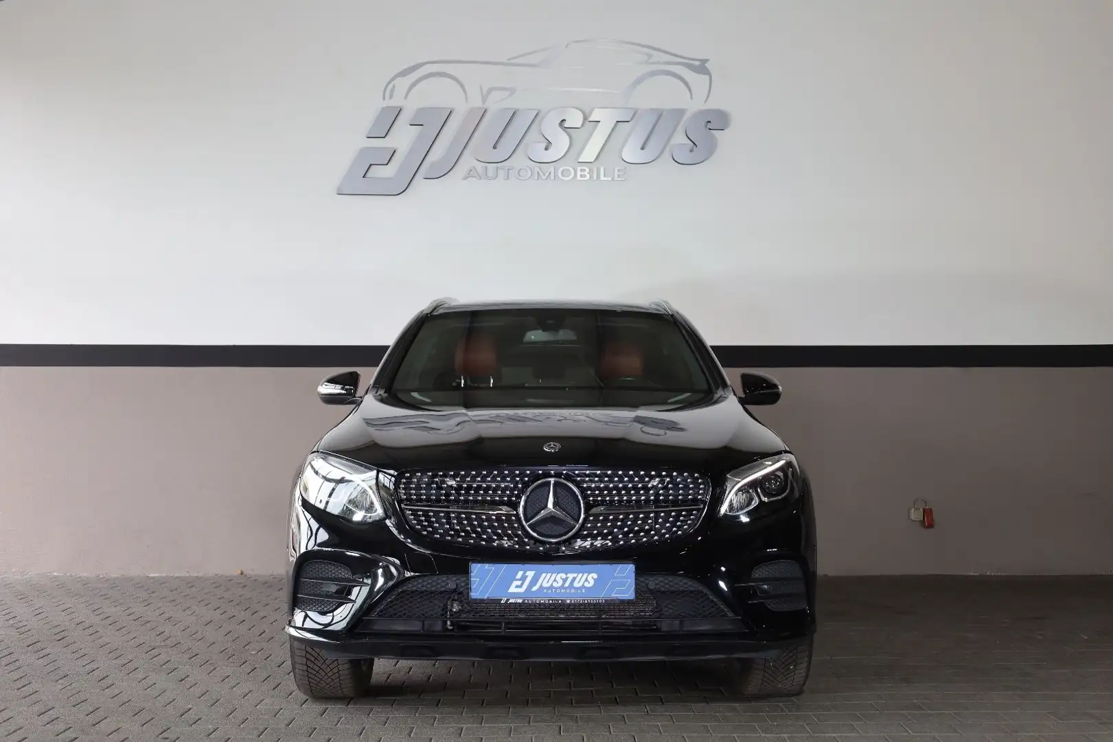 Mercedes-Benz GLC 350 e 4MATIC/BURMESTER/PANO/SHZ/TOTW/RFK/R19 Schwarz - 2