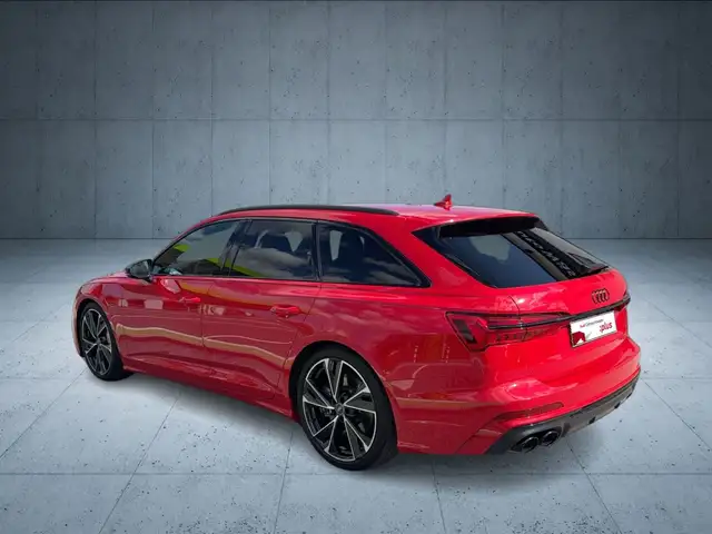 Audi S6 view 3