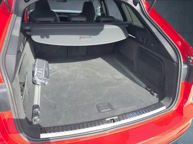 Audi S6 view 13