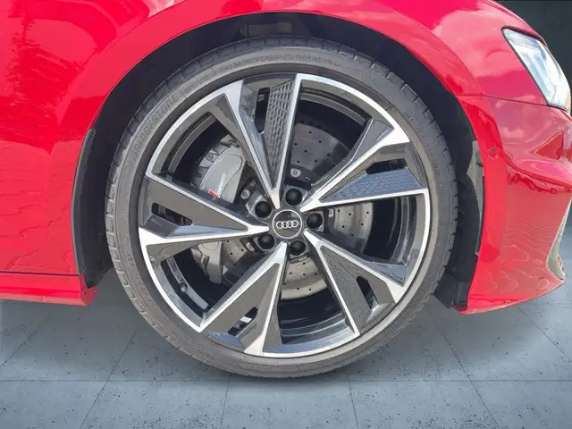 Audi S6 view 7