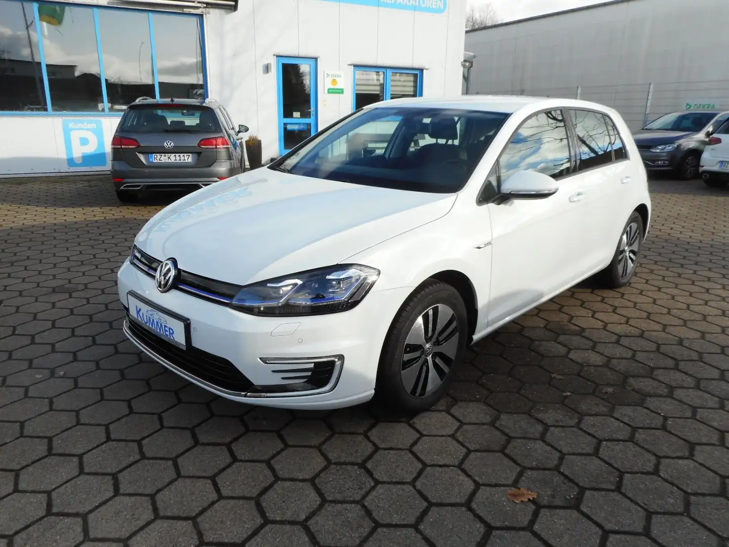 Volkswagen Golf VII-E- Lim. CCS Wärmepumpe Winterreifen Weiß - 2