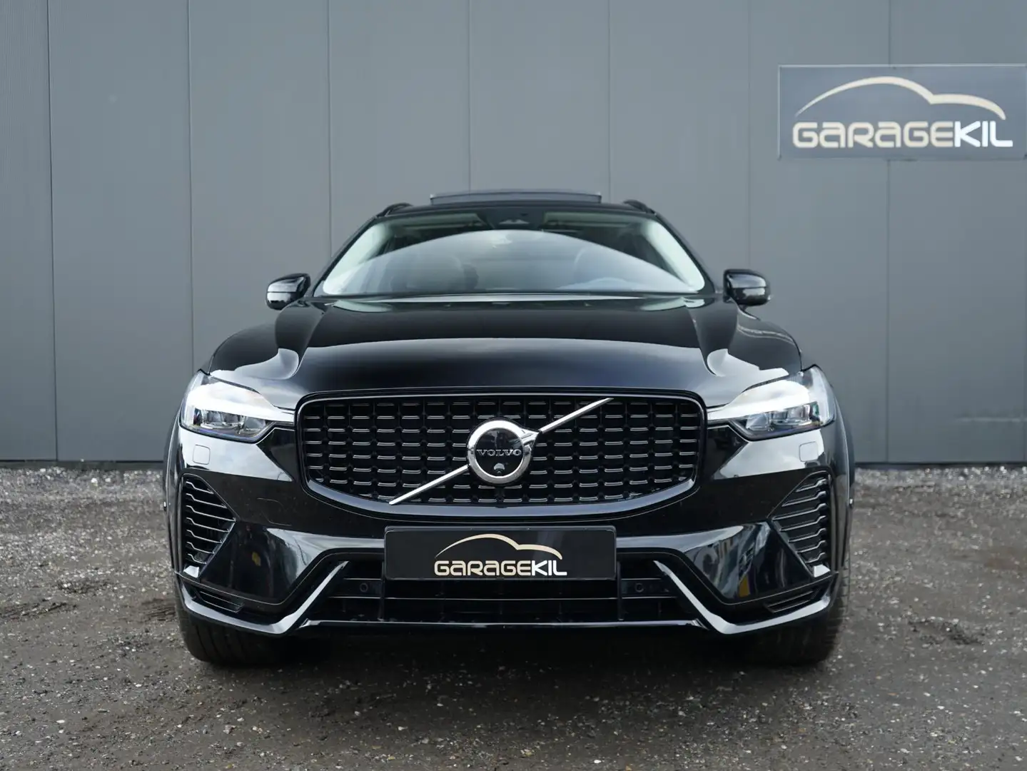Volvo XC60 T8 Plug-in Hybrid AWD Ultimate Dark 1e Eig. / Deal Noir - 2