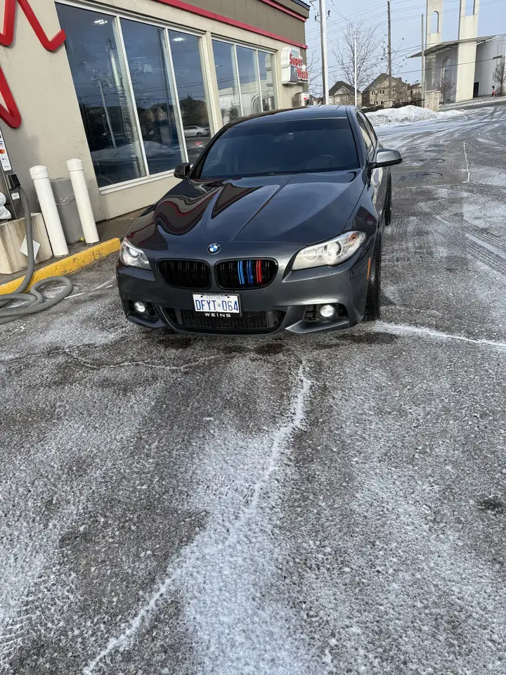 BMW 5 Series снимка BMW 5 Series