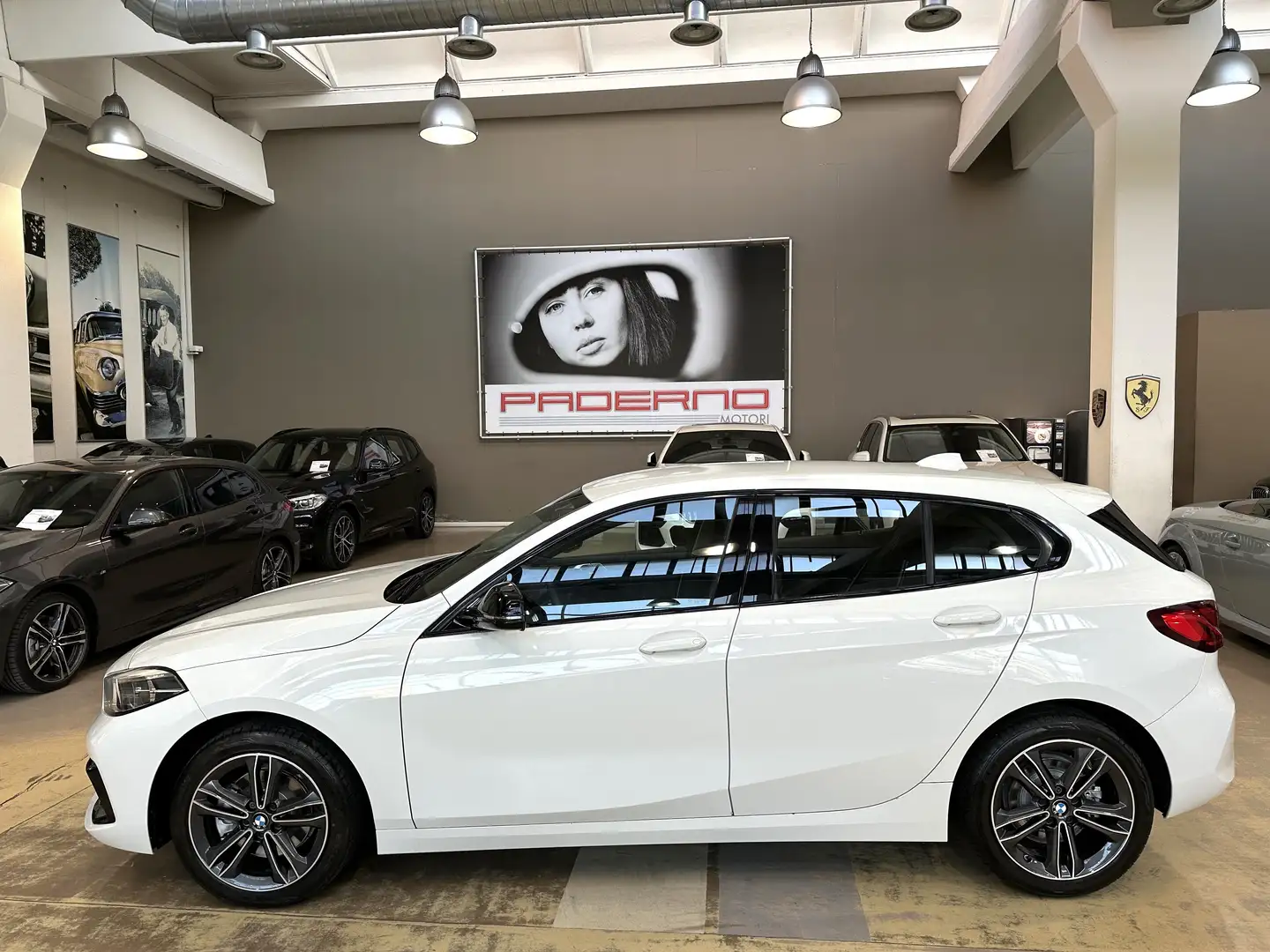 BMW 116 d Sport auto - LED - 17" - Navigatore - Carplay Weiß - 2