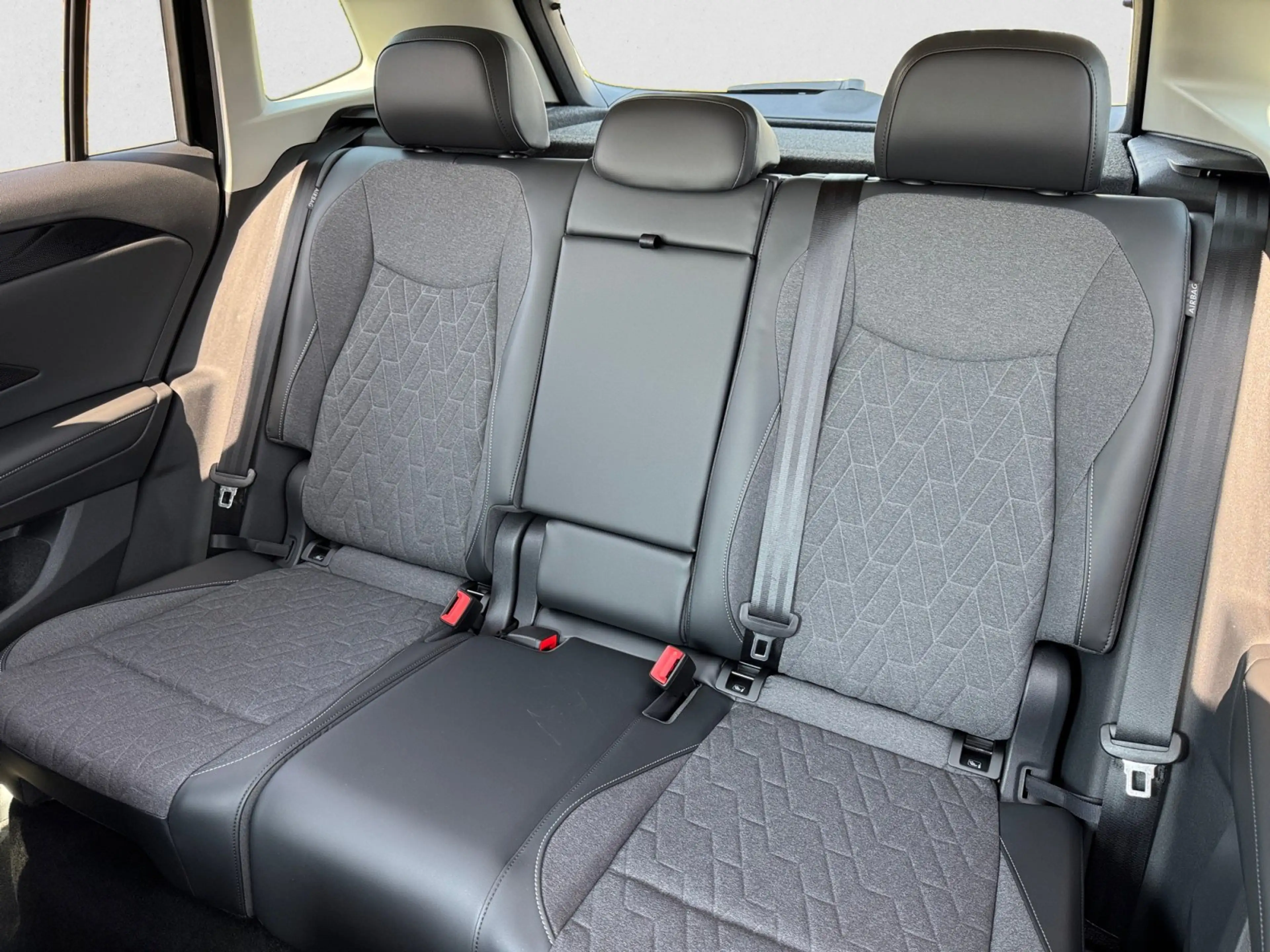 Volkswagen Tiguan Life eTSI DSG|AHK|EASY-OPEN|AREA-VIEW|ACC — photo 10