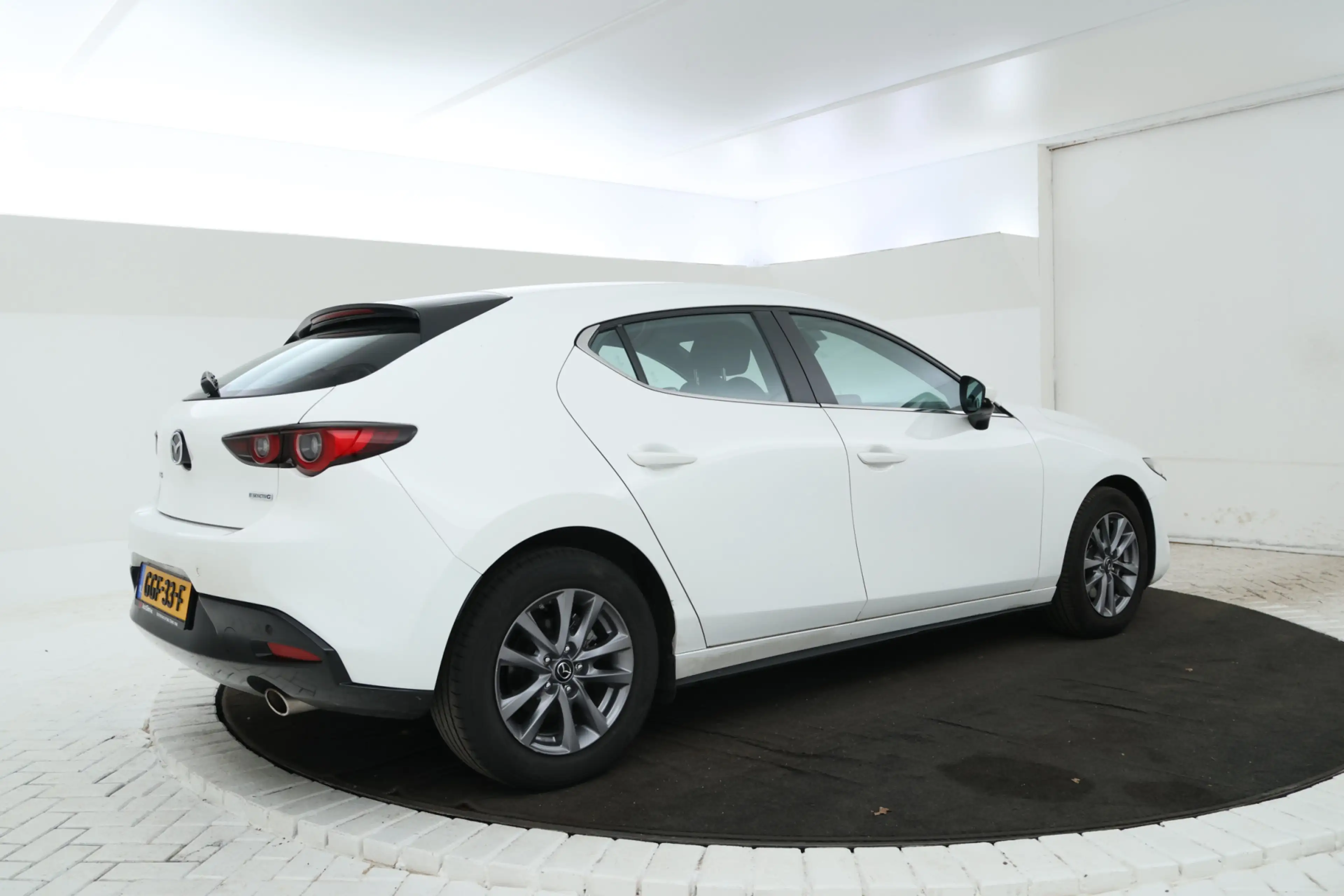 Mazda 3 2.0 e-SkyActiv-G M Hybrid 122 Head Up! Navigatie, — photo 3
