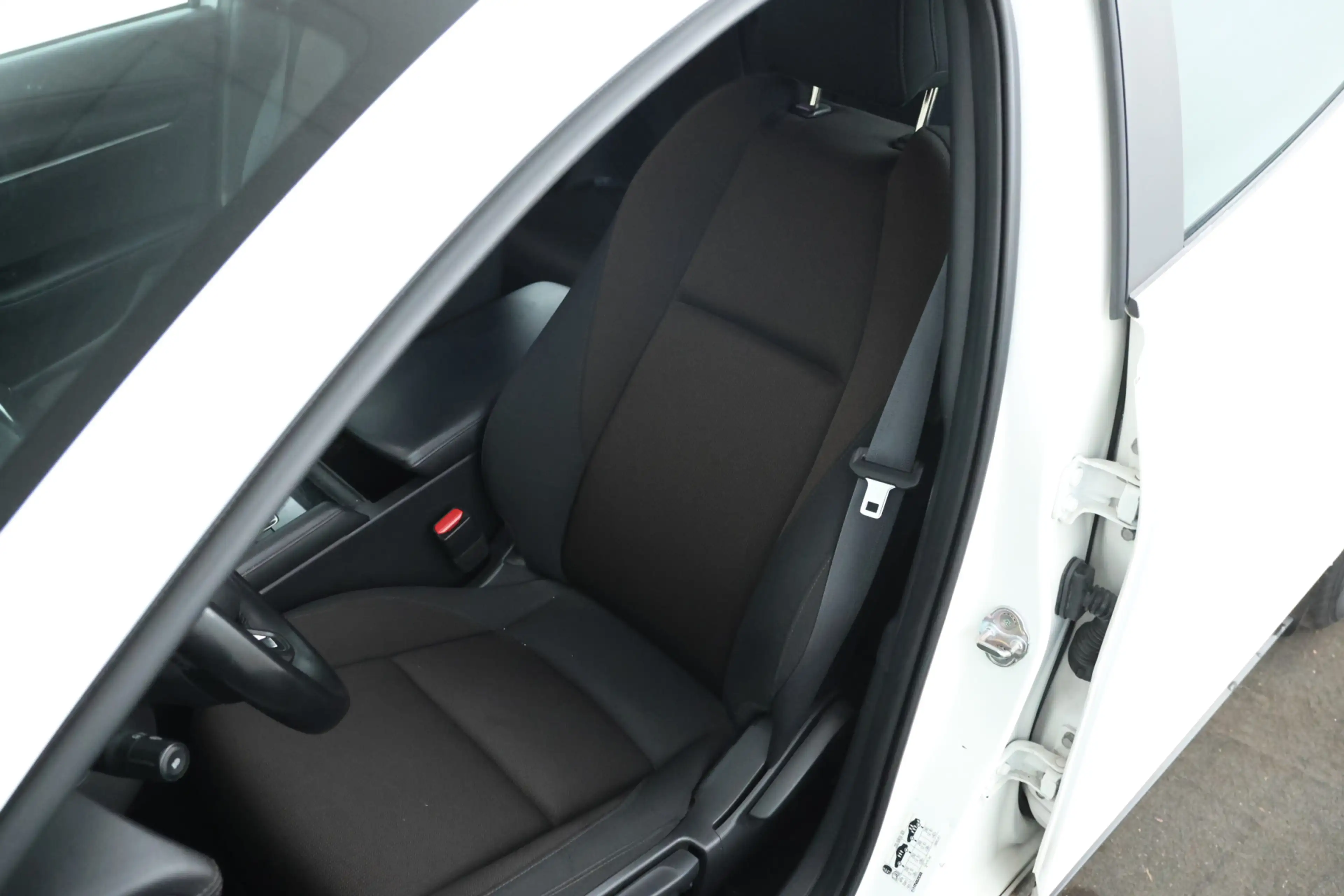 Mazda 3 2.0 e-SkyActiv-G M Hybrid 122 Head Up! Navigatie, — photo 14