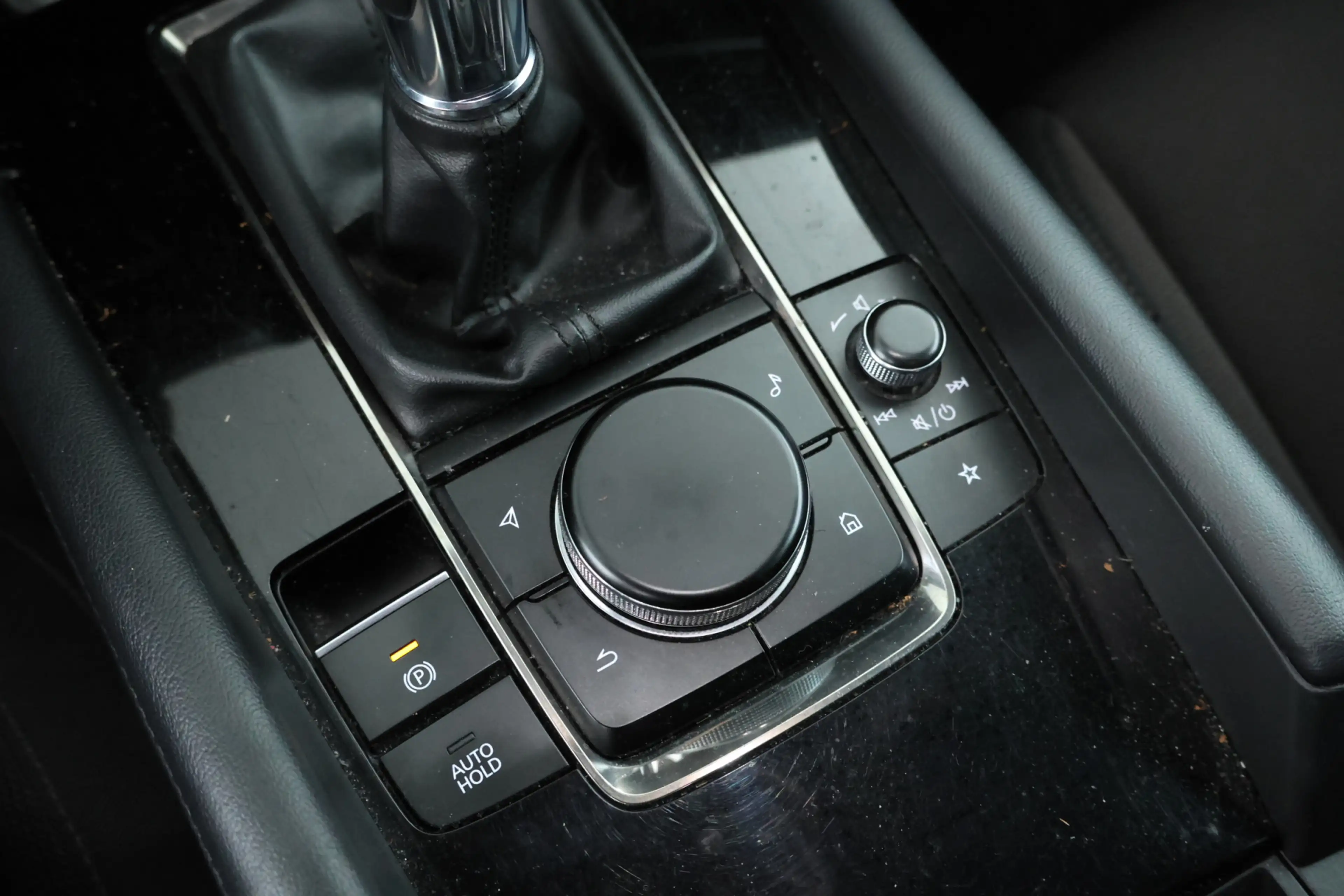 Mazda 3 2.0 e-SkyActiv-G M Hybrid 122 Head Up! Navigatie, — photo 26