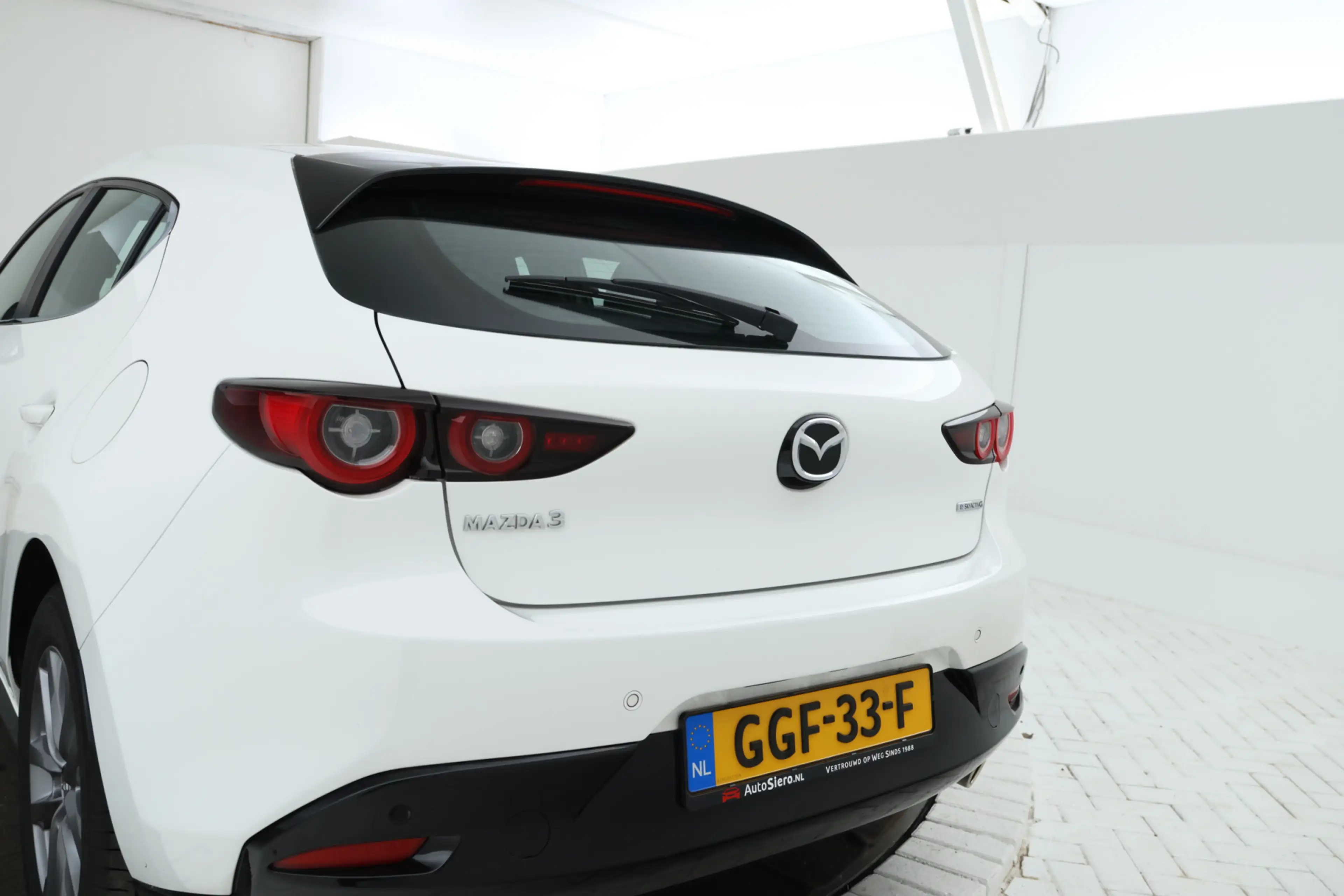 Mazda 3 2.0 e-SkyActiv-G M Hybrid 122 Head Up! Navigatie, — photo 8