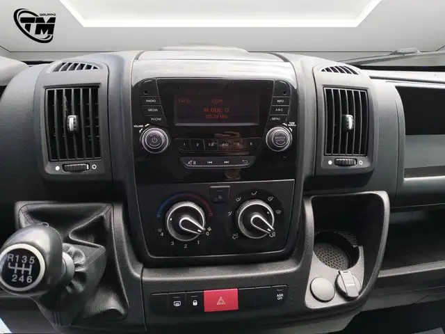 Peugeot Boxer view 9