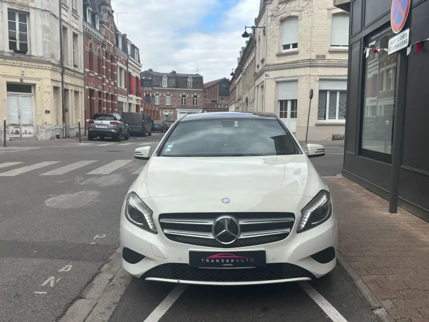 Mercedes-Benz A 200 200 CDI BlueEFFICIENCY Sensation 7-G DCT / TOIT PA Blanc - 2