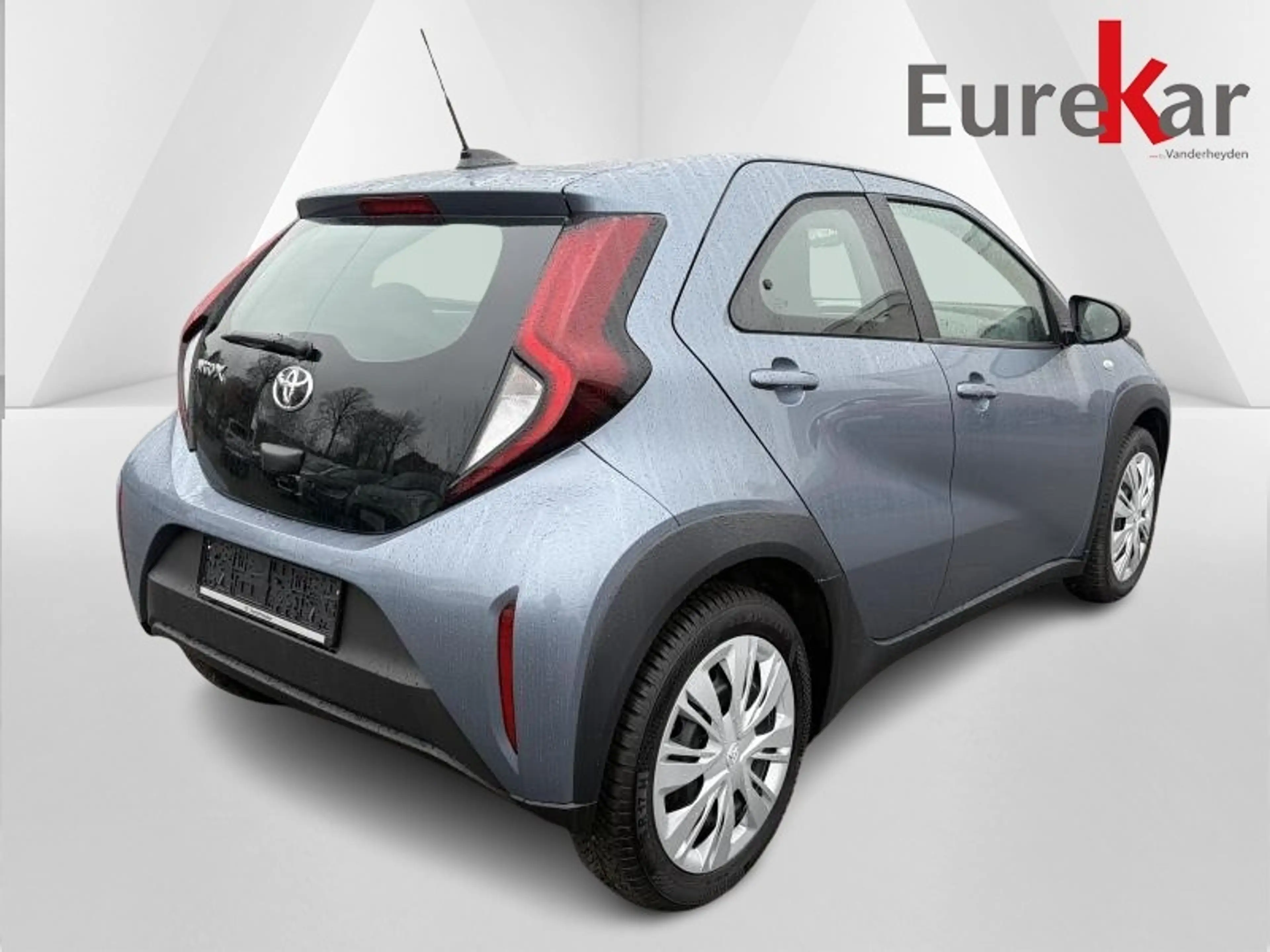 Toyota Aygo X Play — photo 3