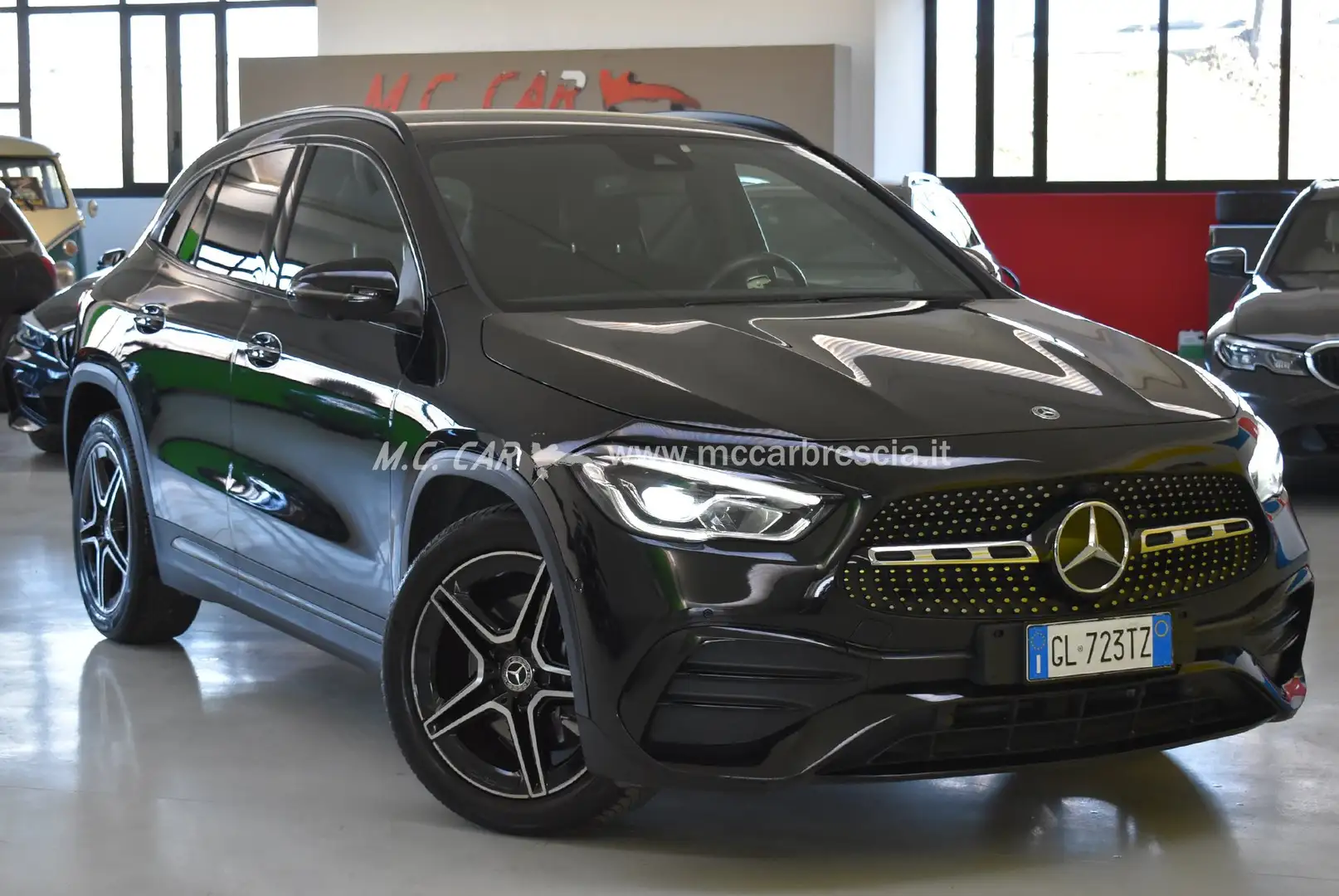 Mercedes-Benz GLA 200 GLA 200 d Premium auto full camera 360 Noir - 1