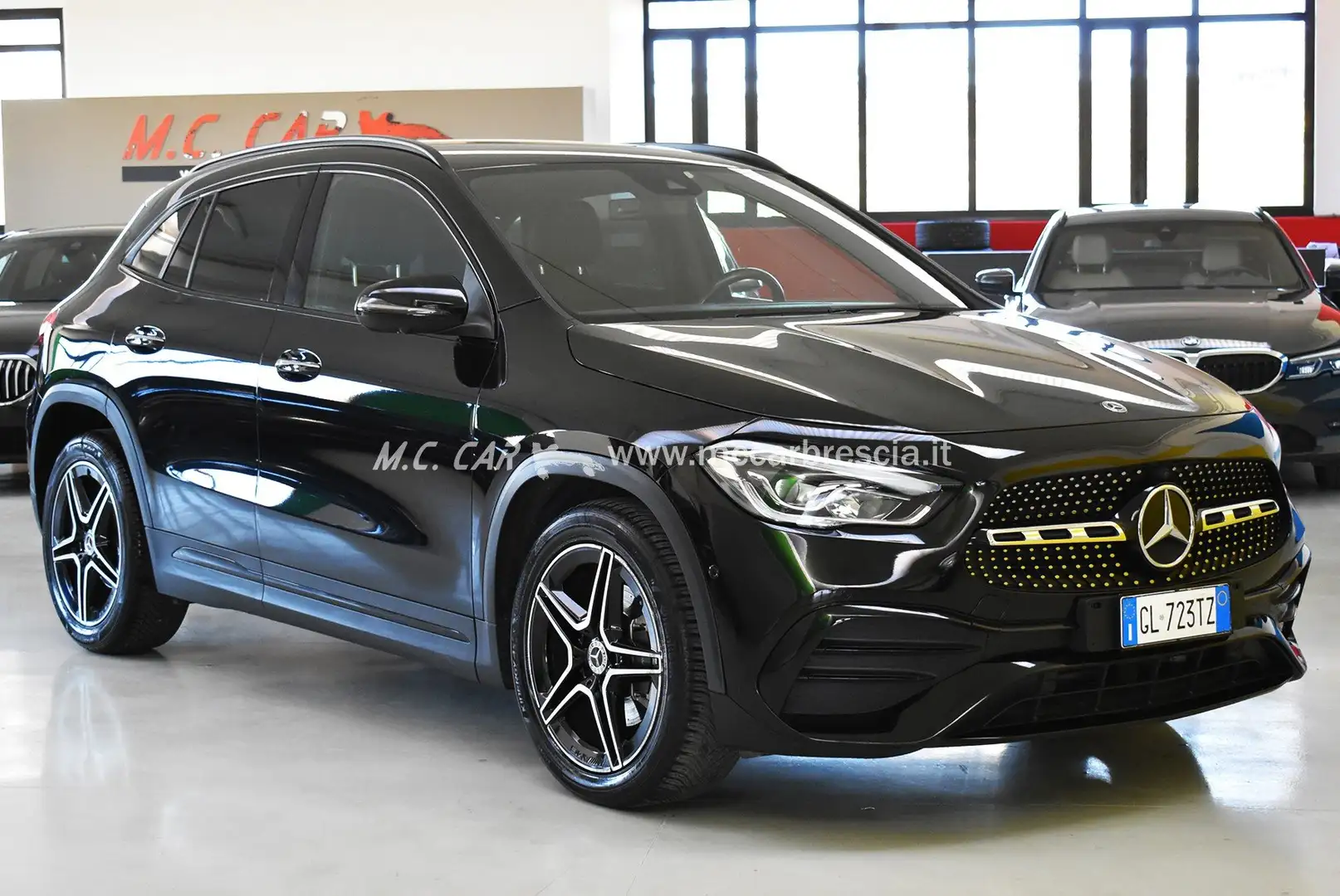 Mercedes-Benz GLA 200 GLA 200 d Premium auto full camera 360 Noir - 2