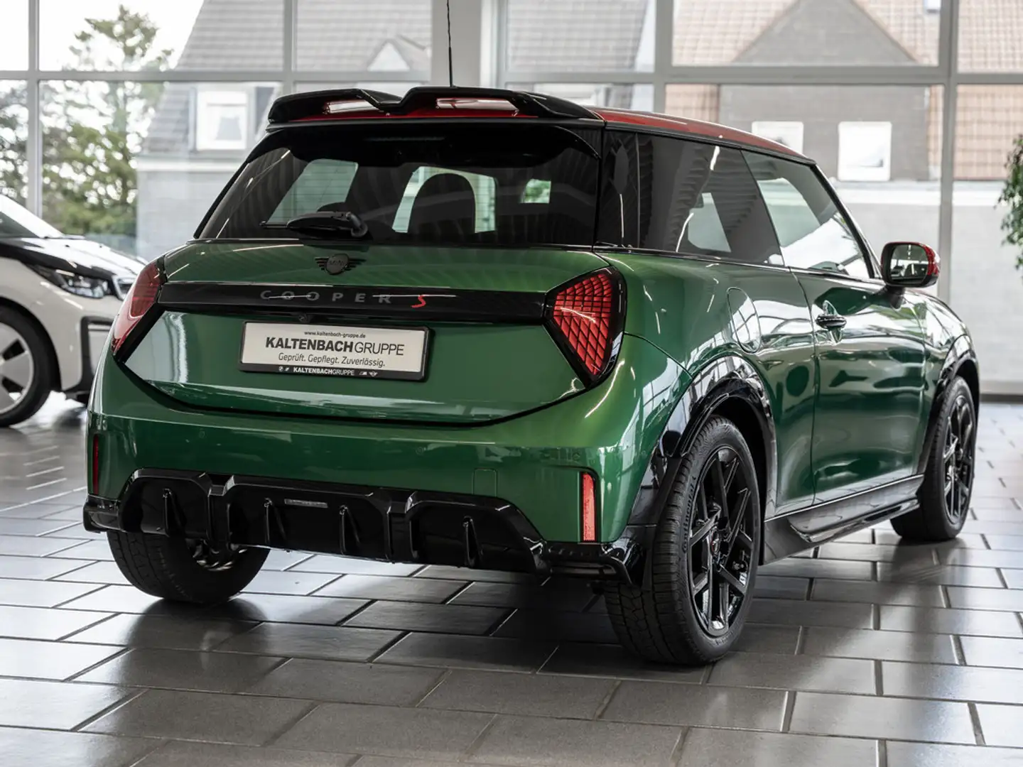 MINI Cooper S PANO HUD LED NAVI H/K KAMERA SHZ JCW Grün - 2