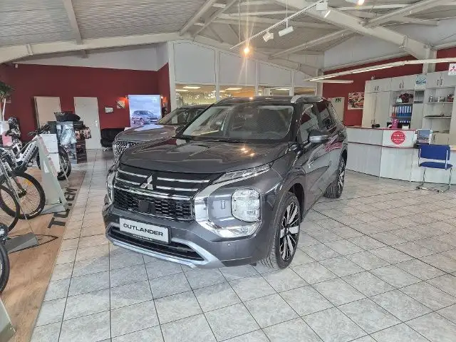 Mitsubishi Outlander 2.4L PHEV Intro Edition