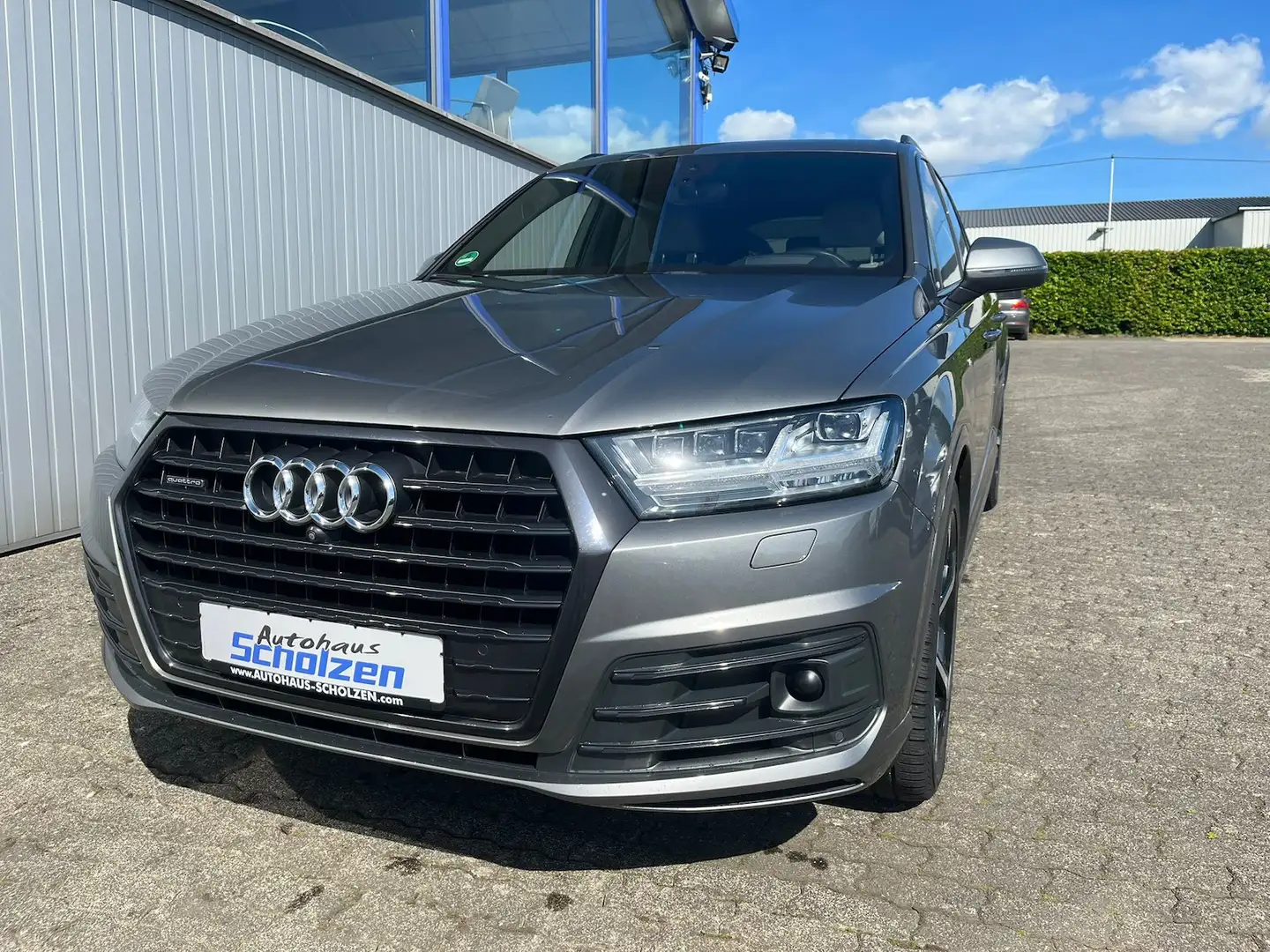 Audi Q7 3.0 TDI QUATTRO S-line SHZ NAVI AHK MFL PANO Gris - 2