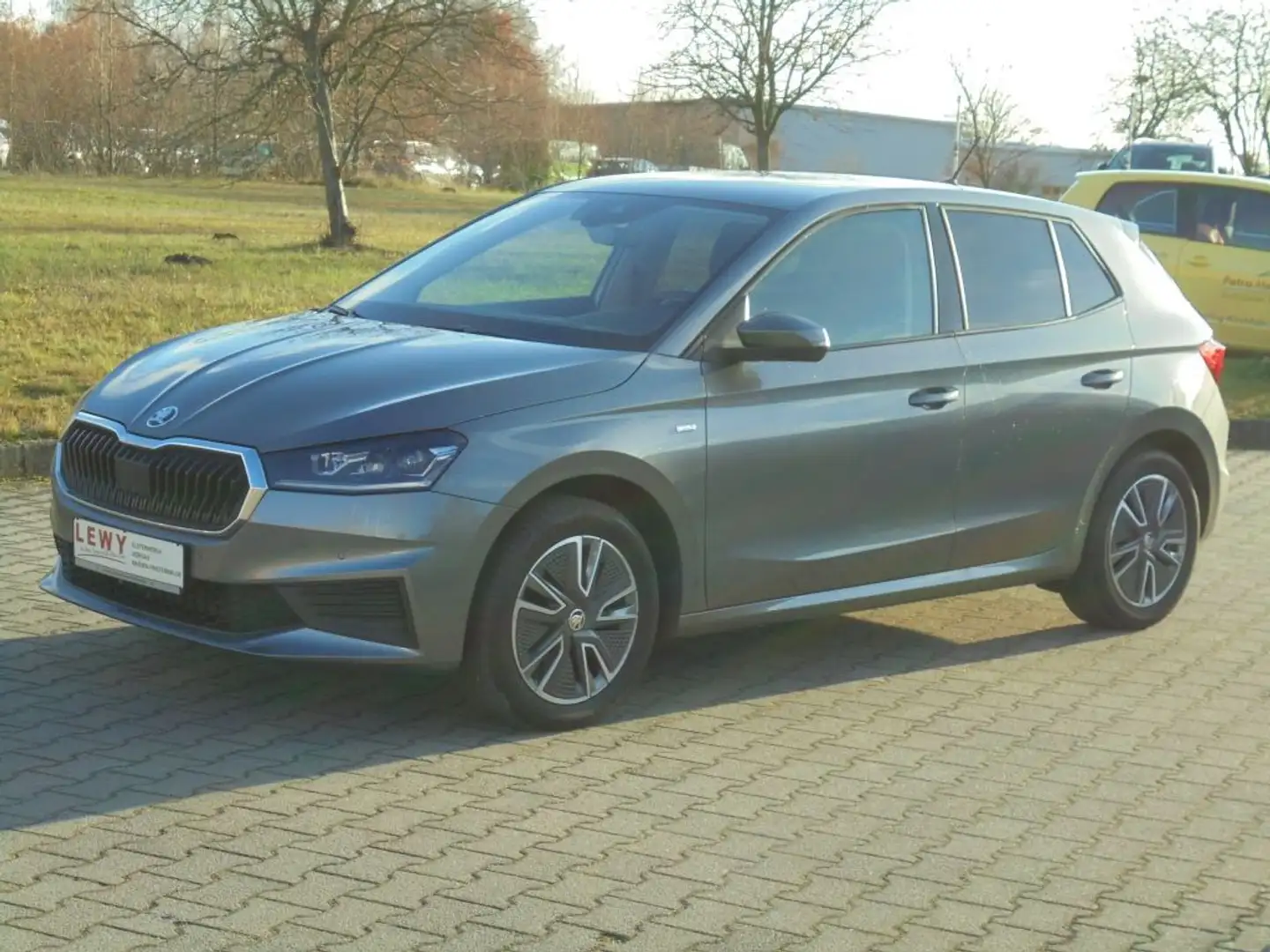 Skoda Fabia 1.0 TSI Tour+Frontsch.beh+SH+PDC+Klimatron - 2