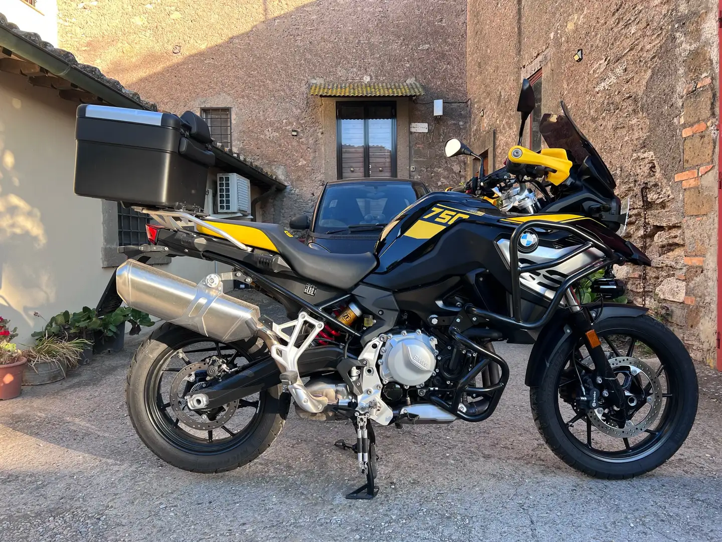 BMW F 750 GS 40 th anniversary - 1