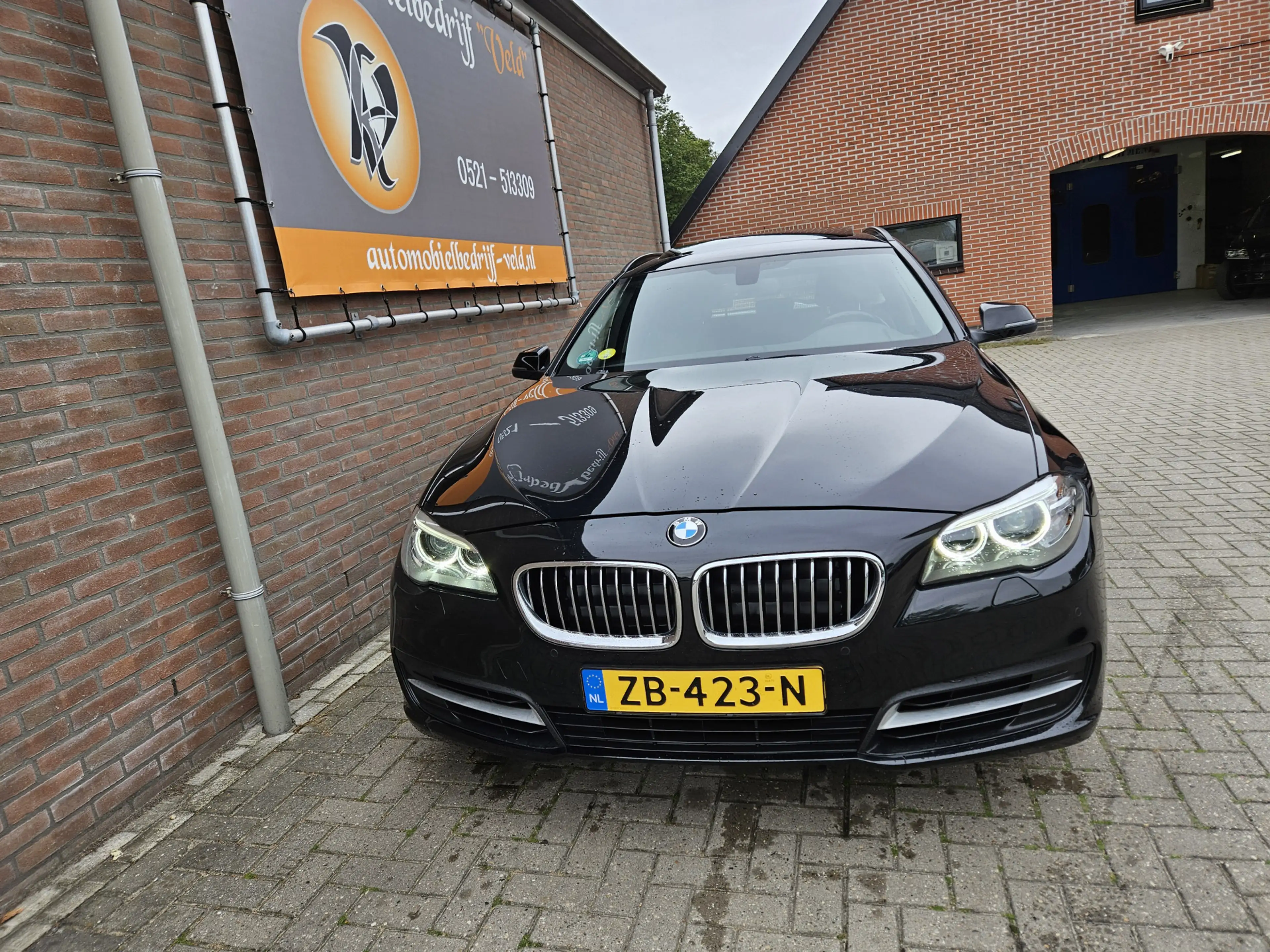 BMW 520 5-serie Touring 520d High Executive — photo 2