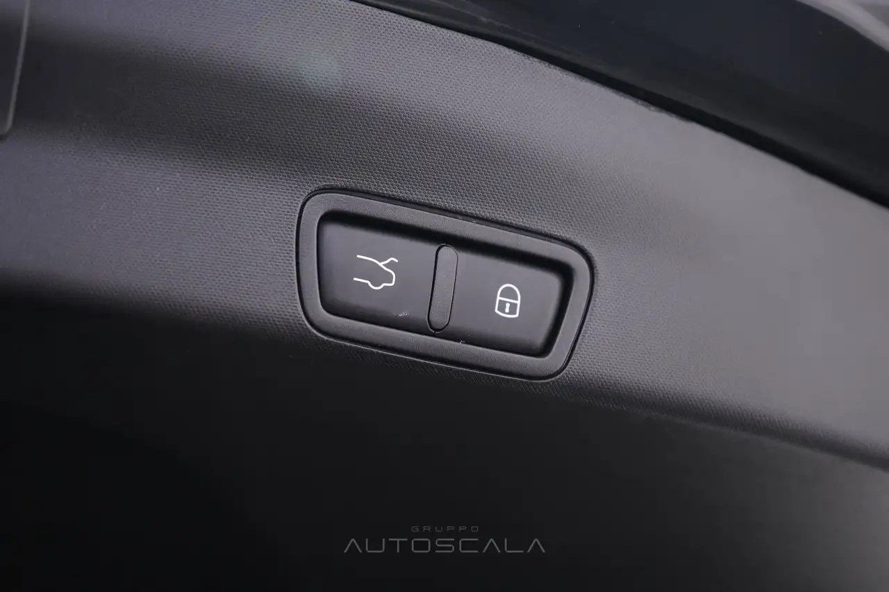 Alfa Romeo Stelvio 2024 — фото 13