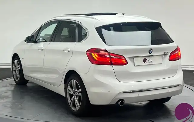 BMW 2 Series view 6