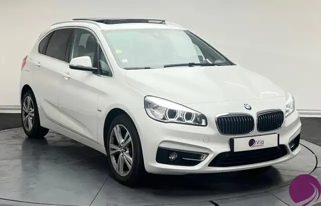 BMW 2 Series view 2