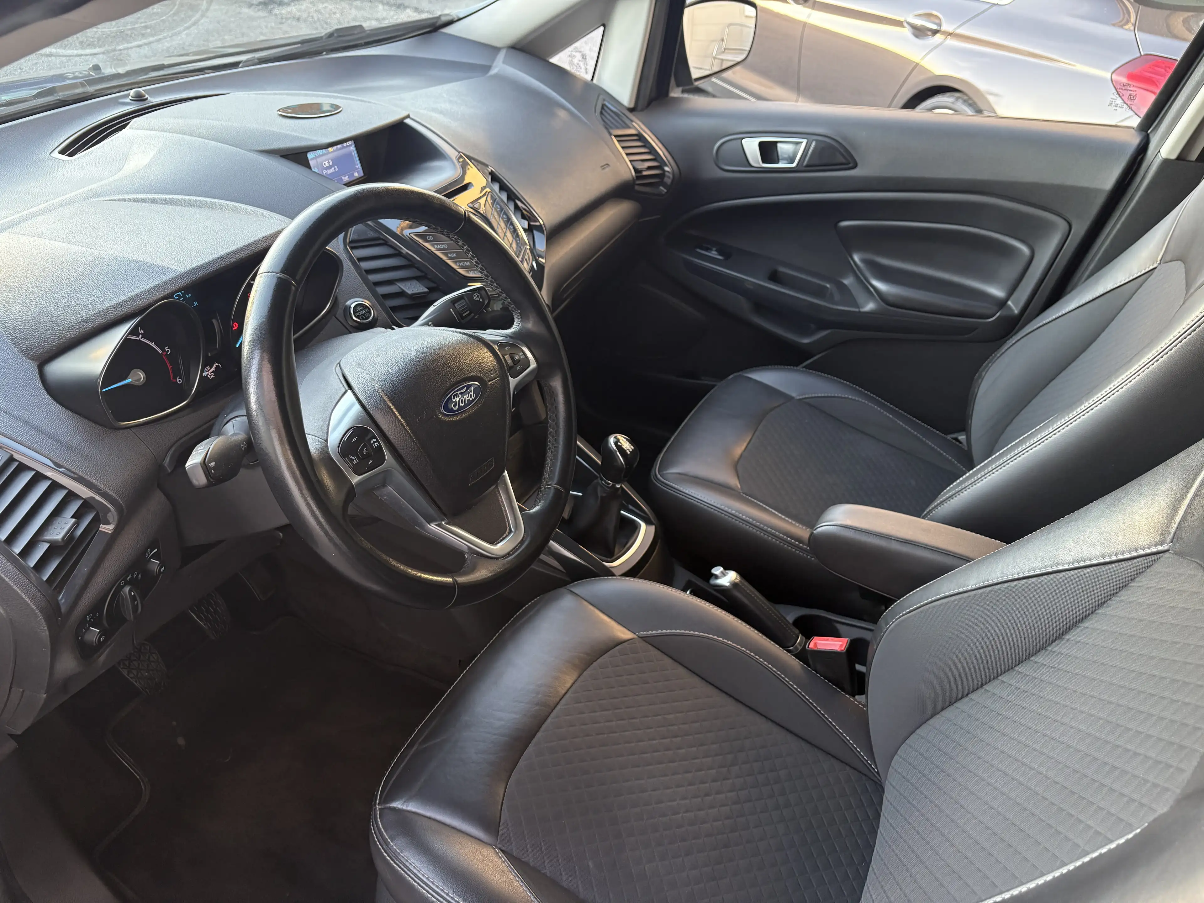 Ford EcoSport EcoSport 1,5 TDCi Titanium  1.BESITZ  WINTER-PAKET  KEYLESS — photo 7