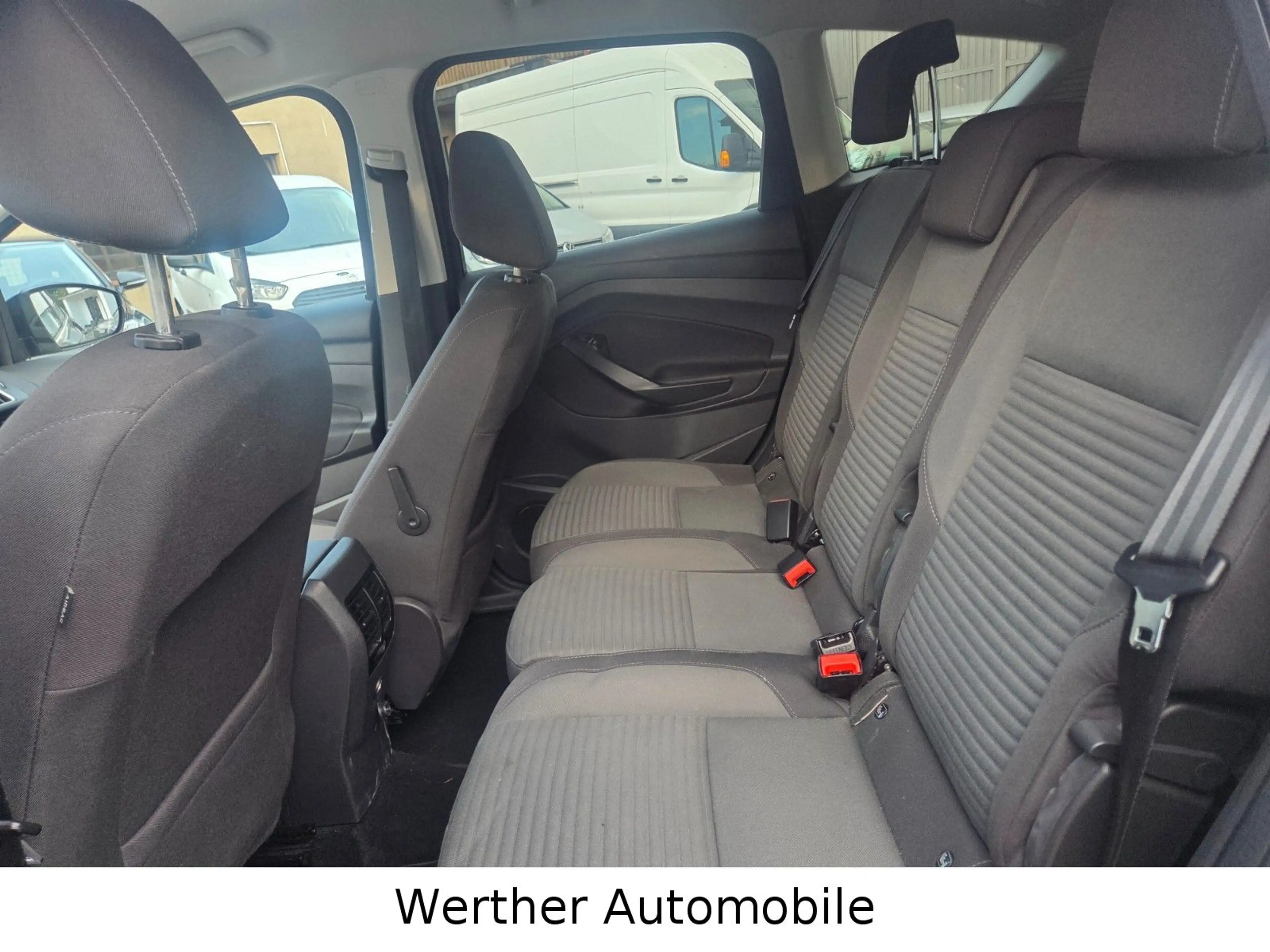 Ford C-Max C-MAX Titanium — photo 18